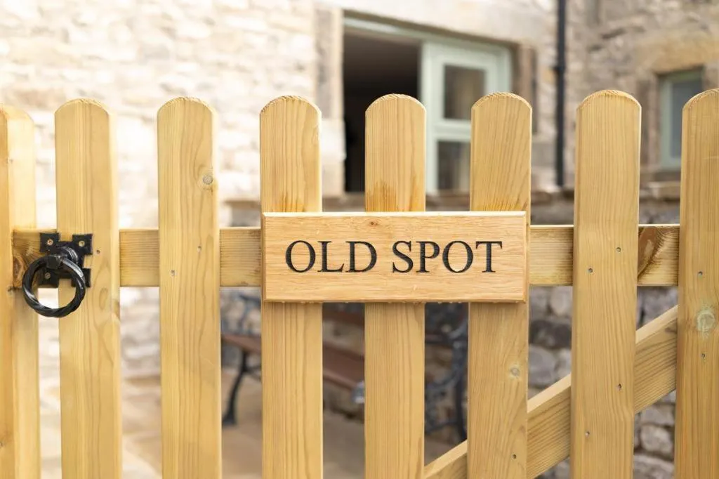 Property logo or sign in The Blind Bull