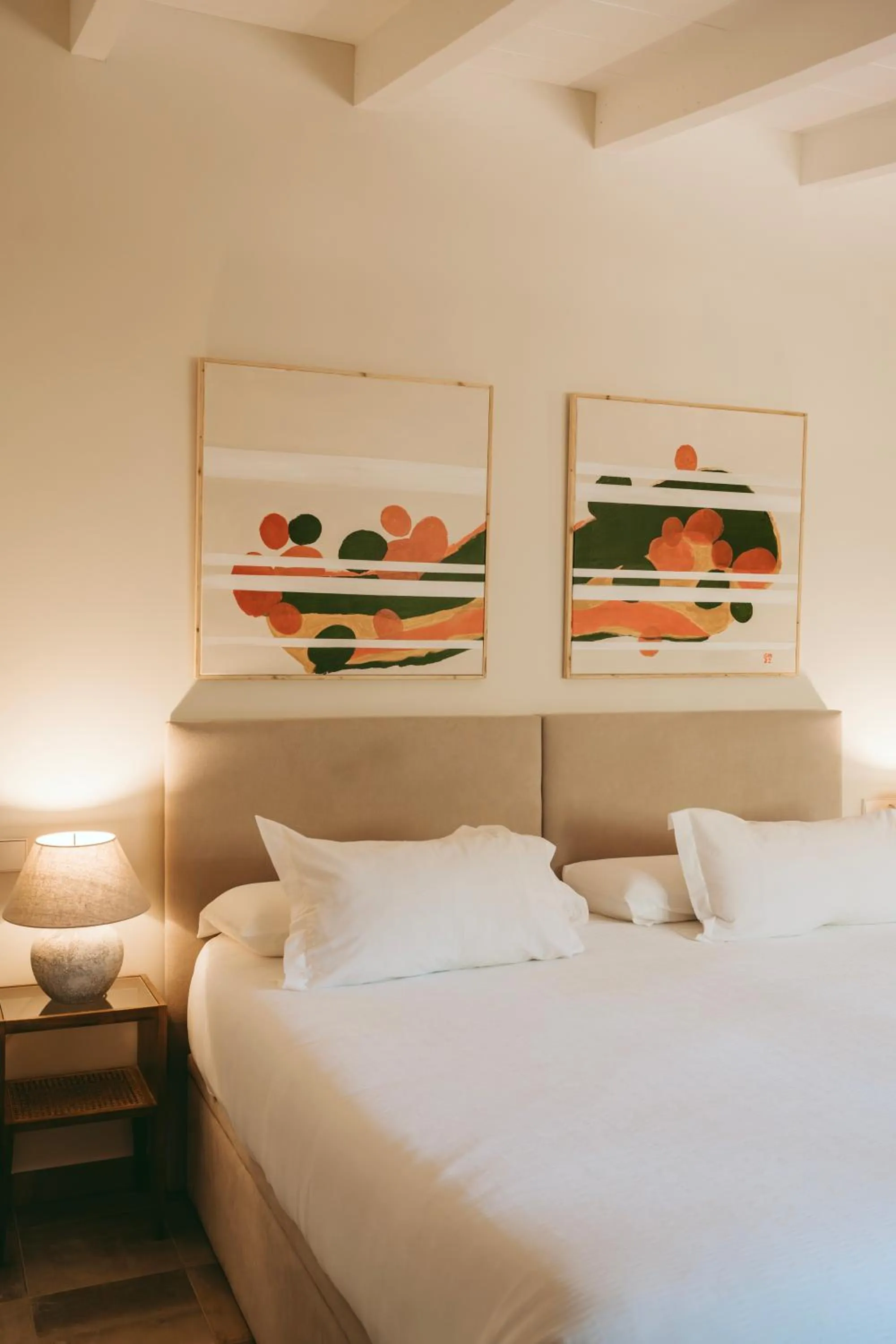 Bed in Rondaia, a Winery & Fincahotel-Agroturismo in Tramuntana