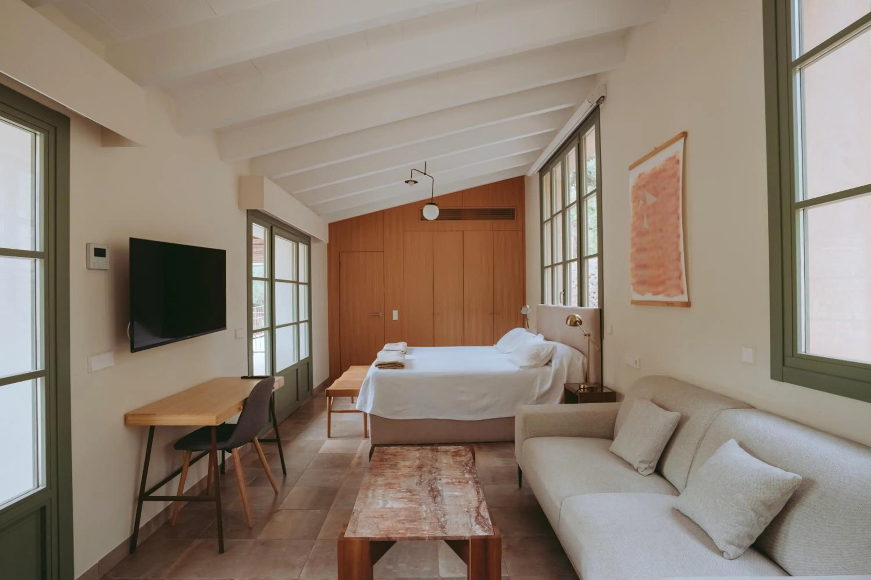 Bed in Rondaia, a Winery & Fincahotel-Agroturismo in Tramuntana