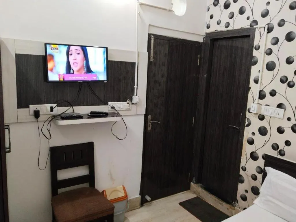 TV and multimedia, Bed in Hotel Airlines