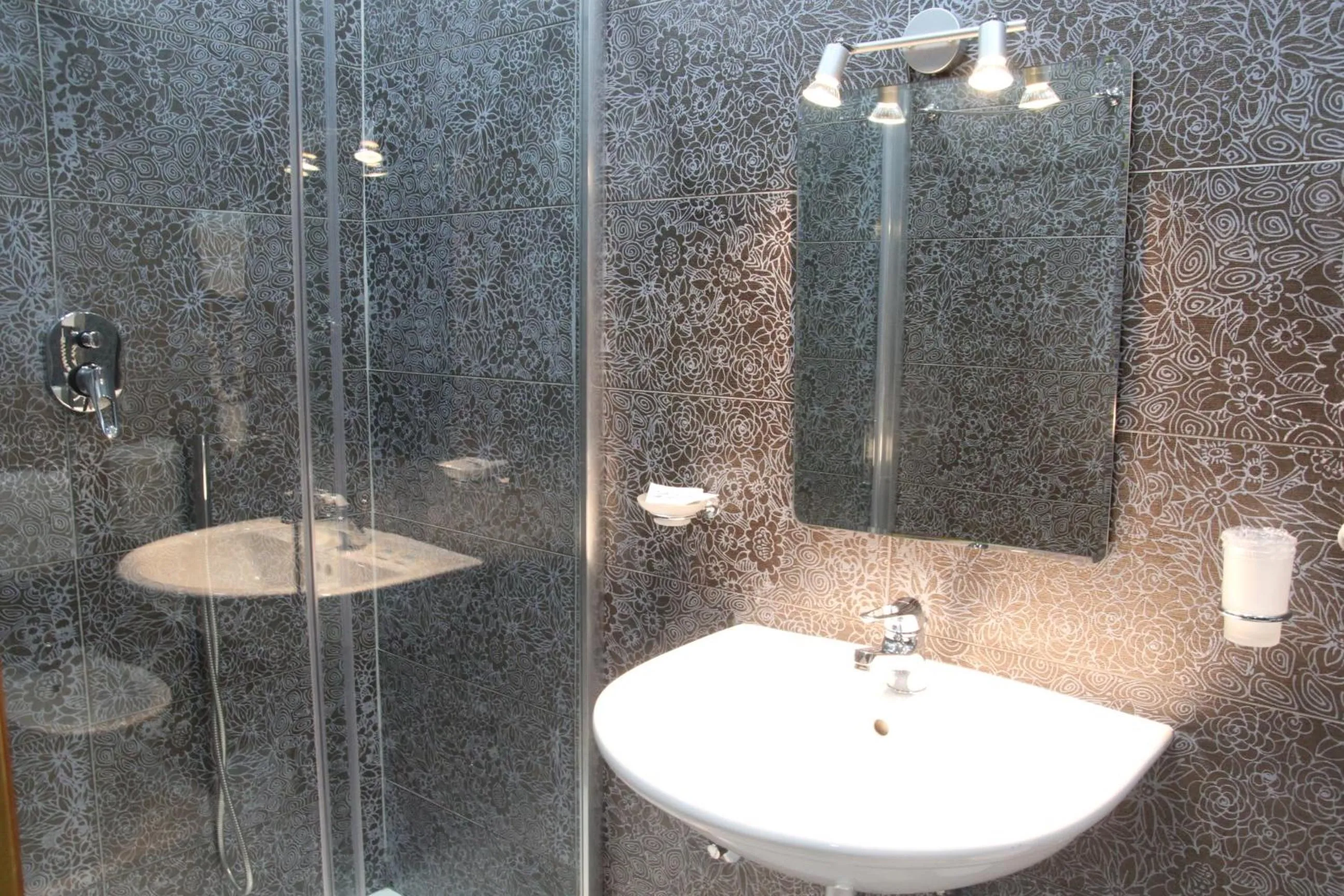 Decorative detail in Hotel Luna Rossa