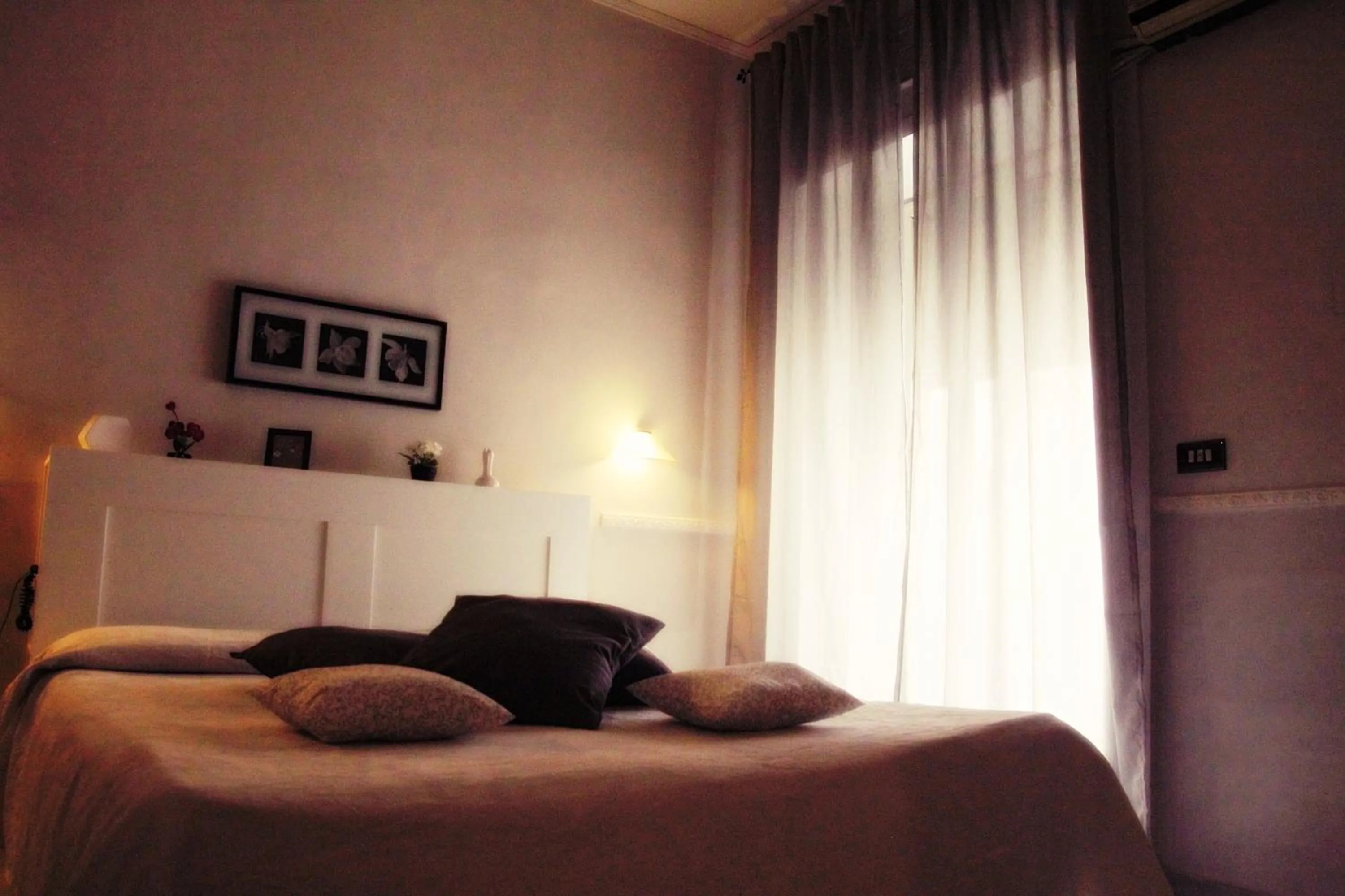 Photo of the whole room, Bed in Hotel Luna Rossa