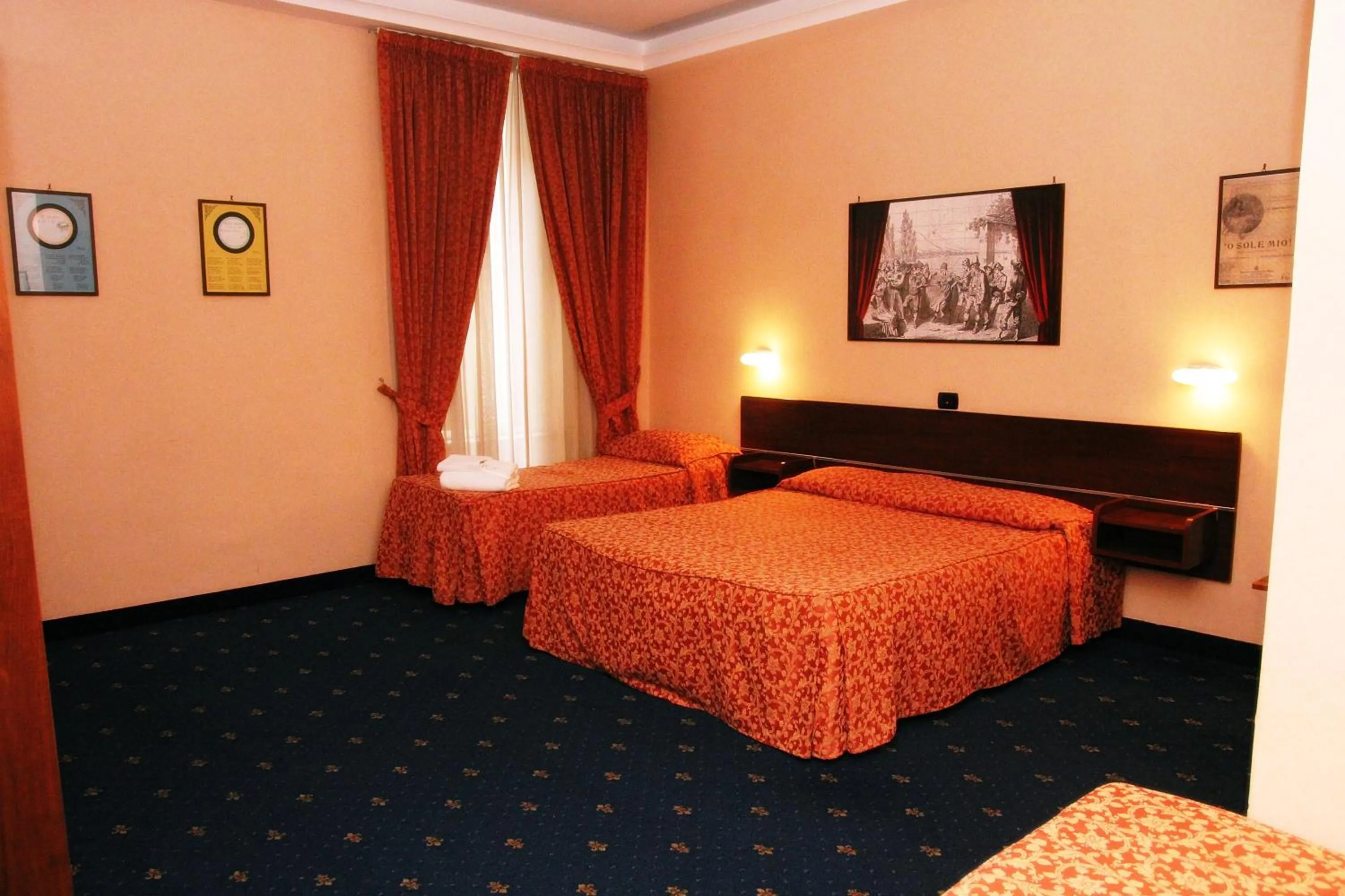 Photo of the whole room, Bed in Hotel Luna Rossa