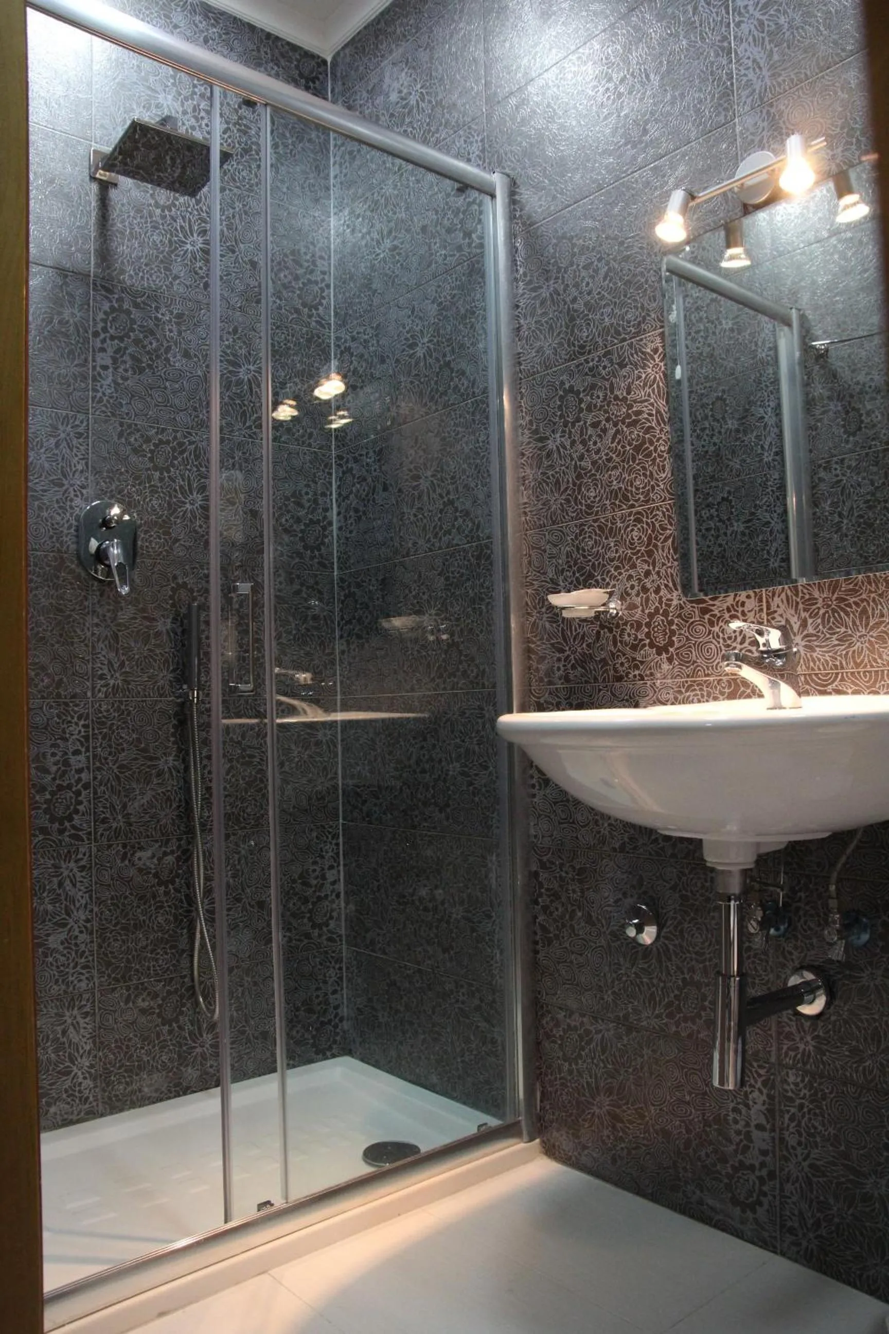 Decorative detail in Hotel Luna Rossa