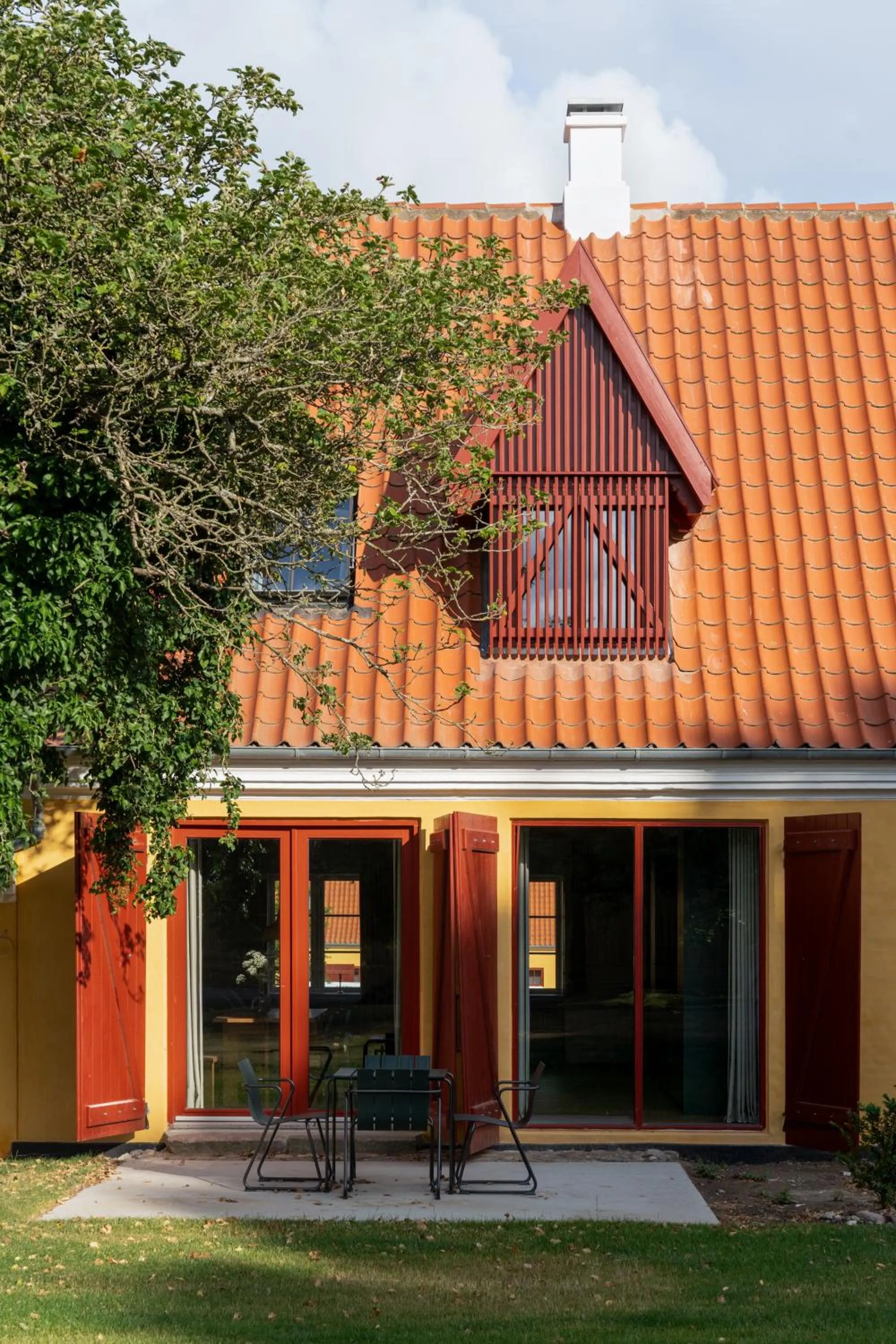 Property building in Broløkke Herregård