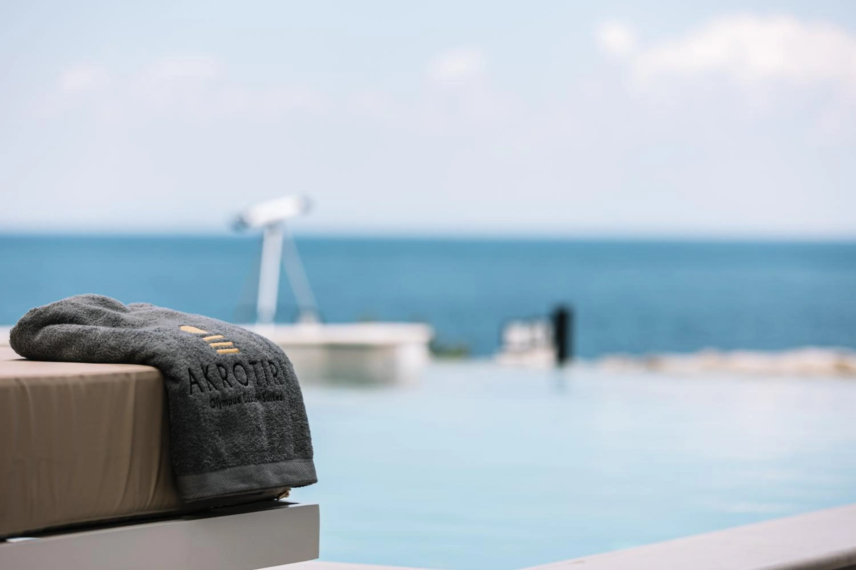 sunbed in Akrotiri Olympus Luxury Suites - Adults Only