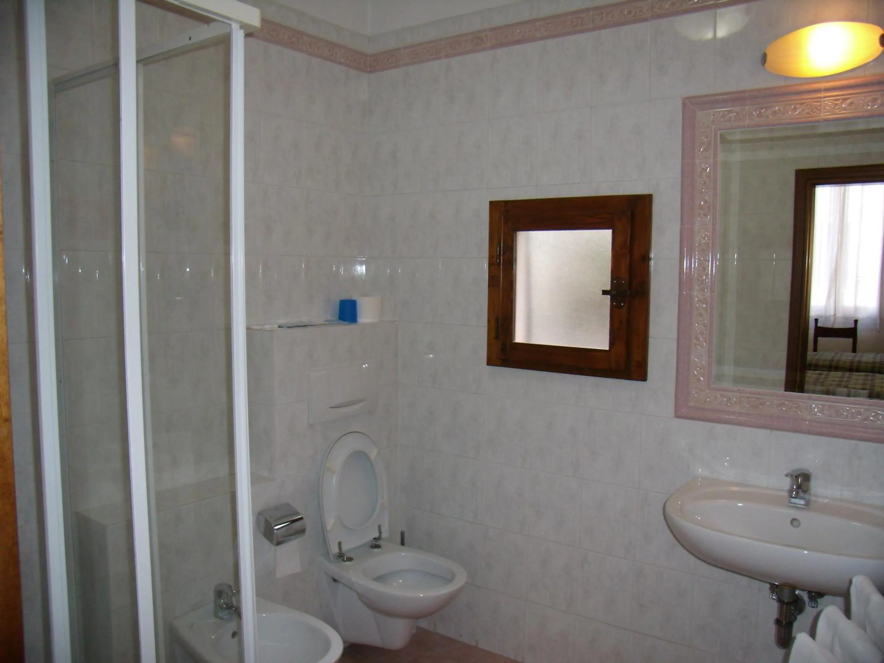 Shower in Hotel Savoia e Campana