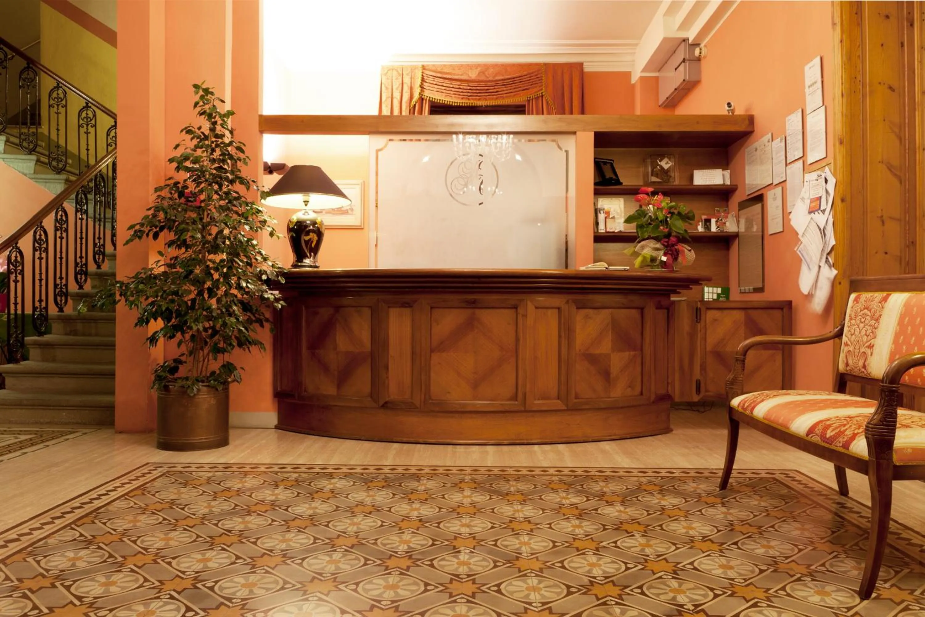 Lobby or reception in Hotel Savoia e Campana