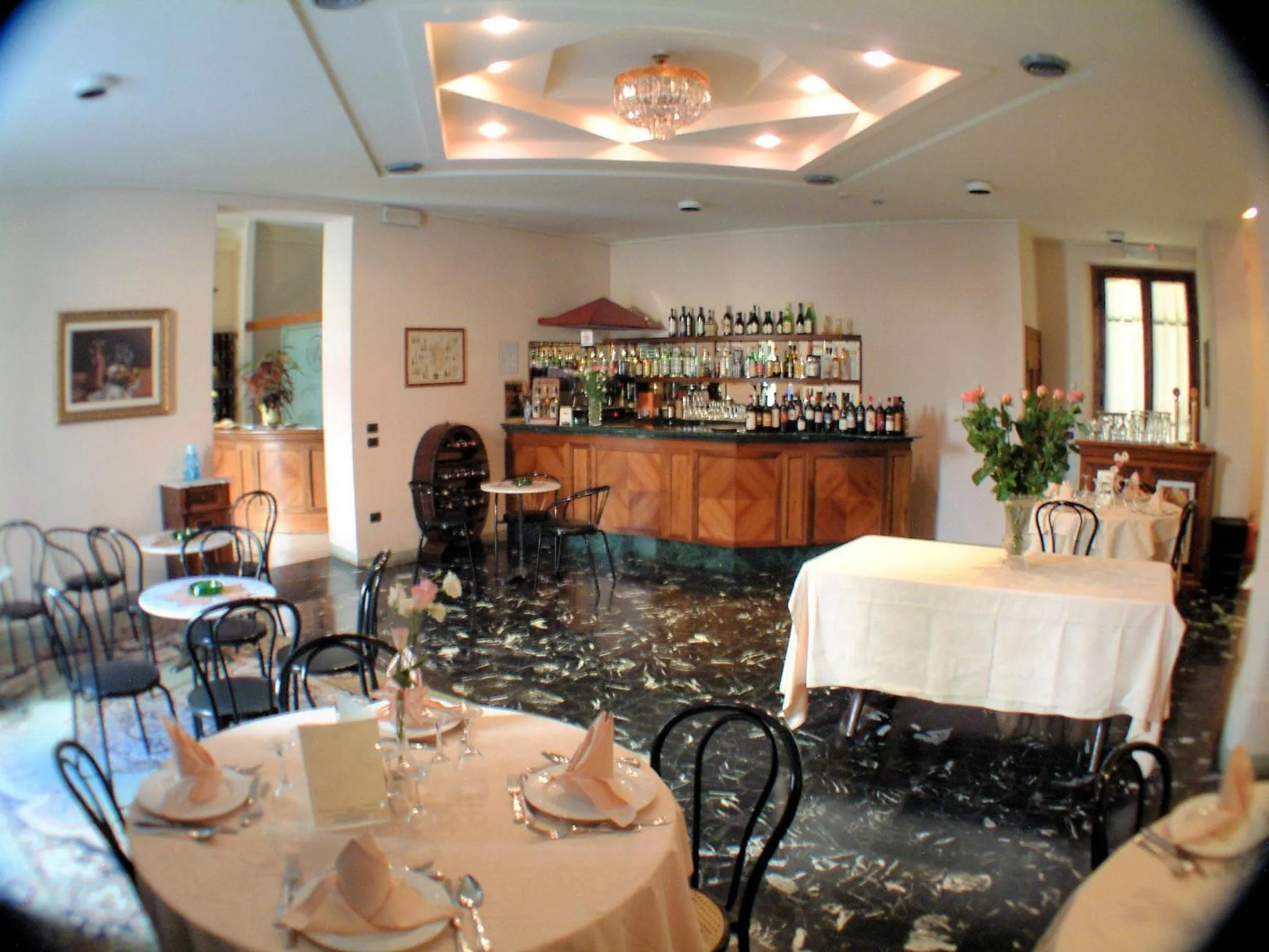 Restaurant/places to eat in Hotel Savoia e Campana
