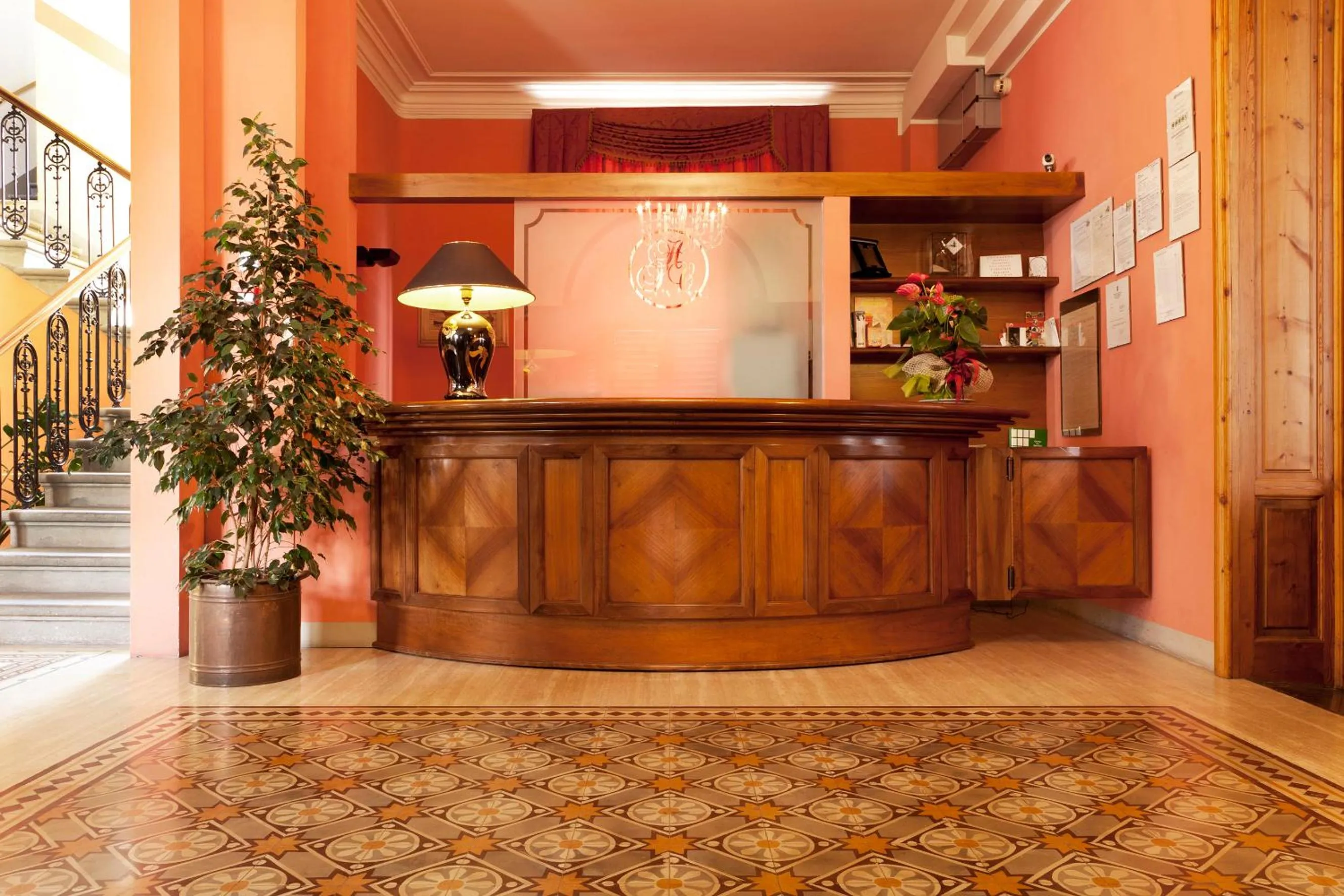 Lobby or reception in Hotel Savoia e Campana