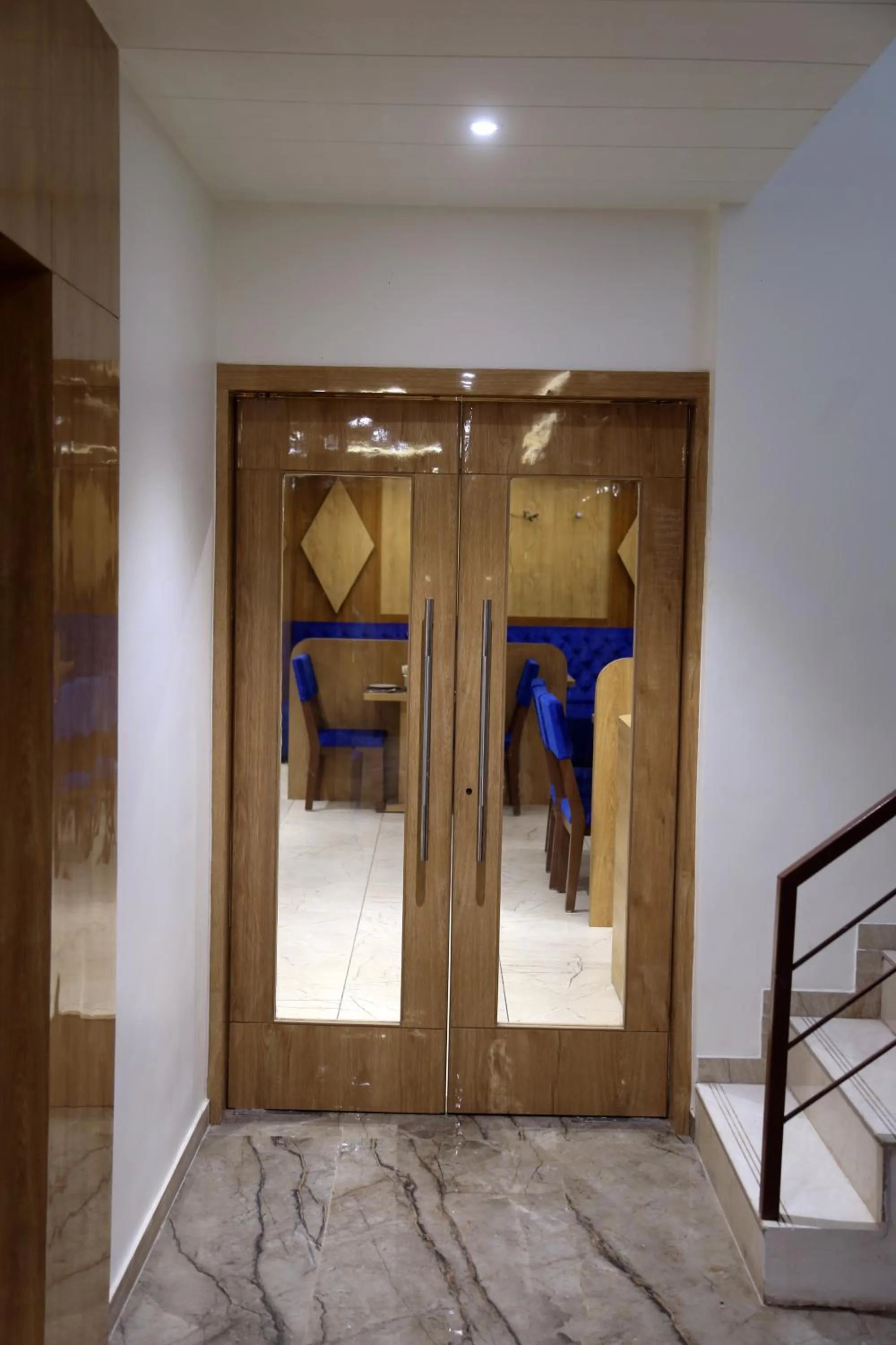 Restaurant/places to eat in Hotel Nova Pride