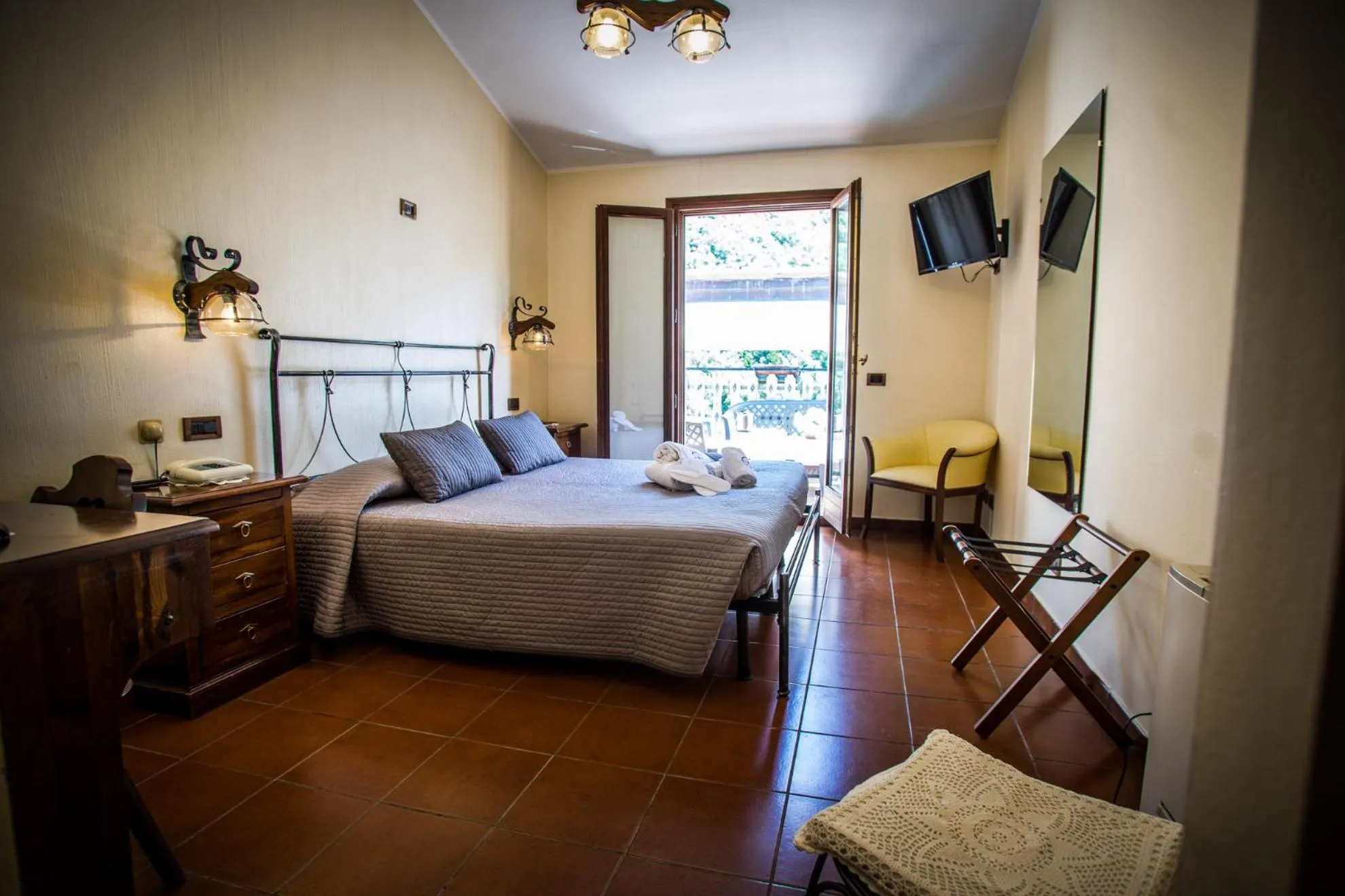 Photo of the whole room, Bed in Hotel Lago Bin