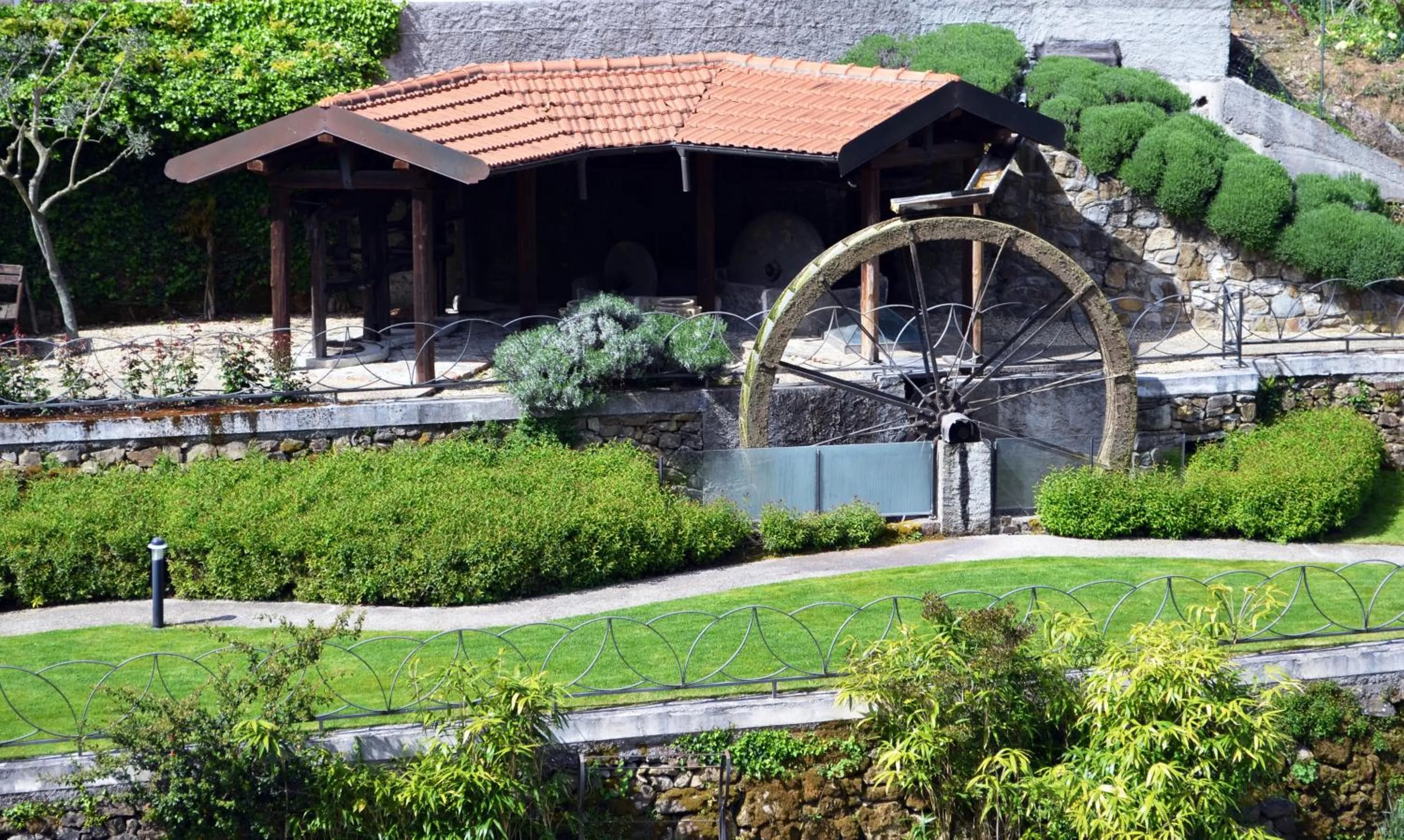 Decorative detail in Hotel Lago Bin