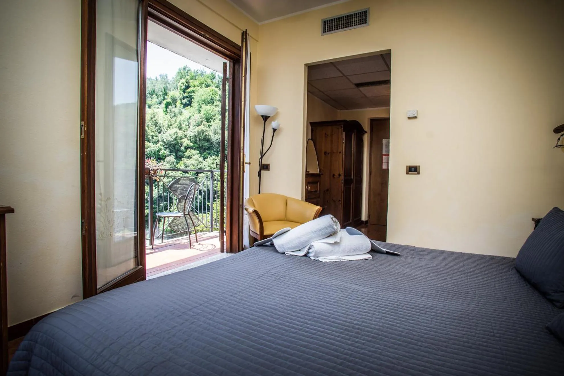 Bed in Hotel Lago Bin