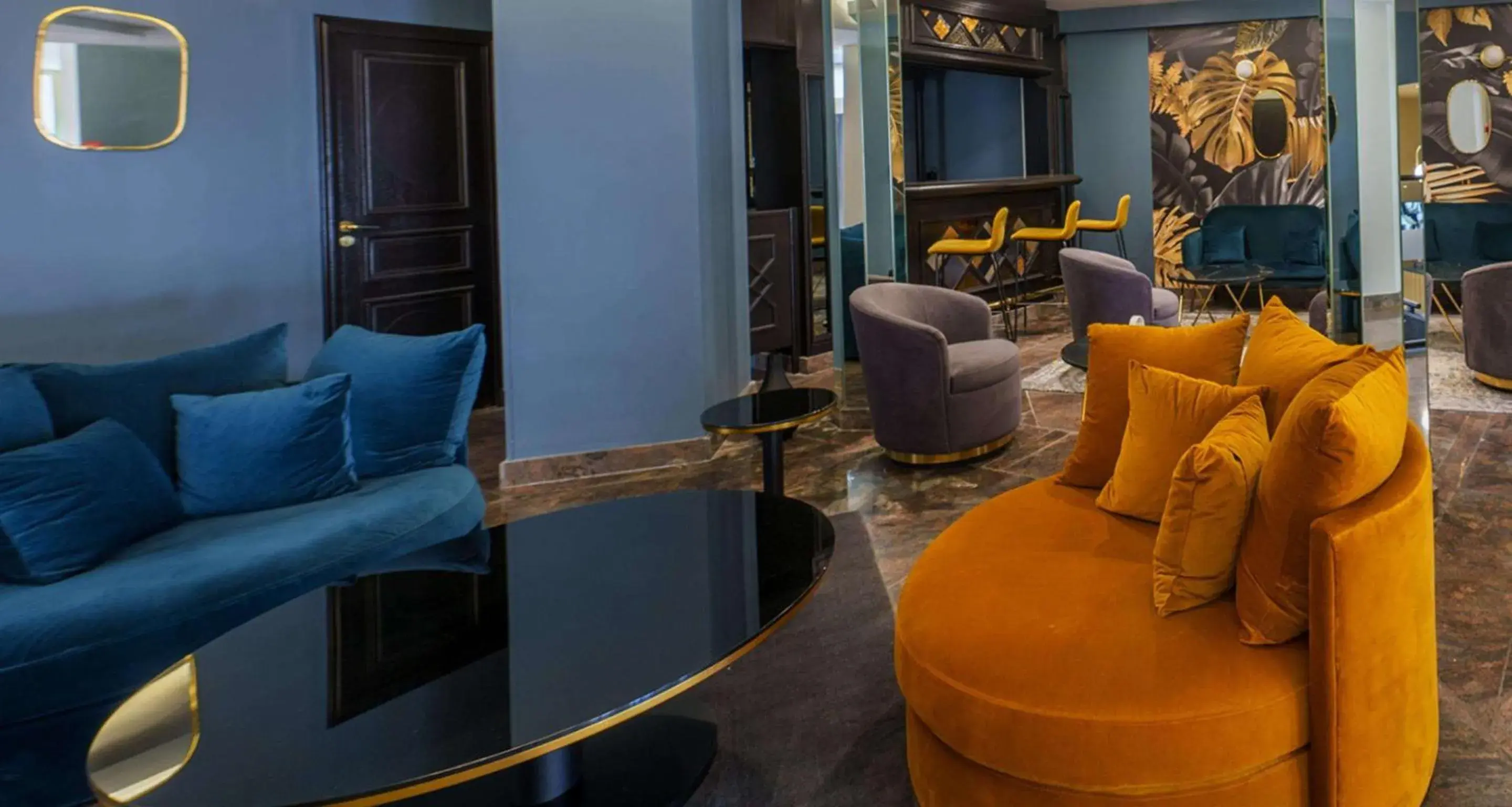 Lounge or bar in Best Western Plus Le Picardy Lounge or bar in Best Western Plus Le Picardy