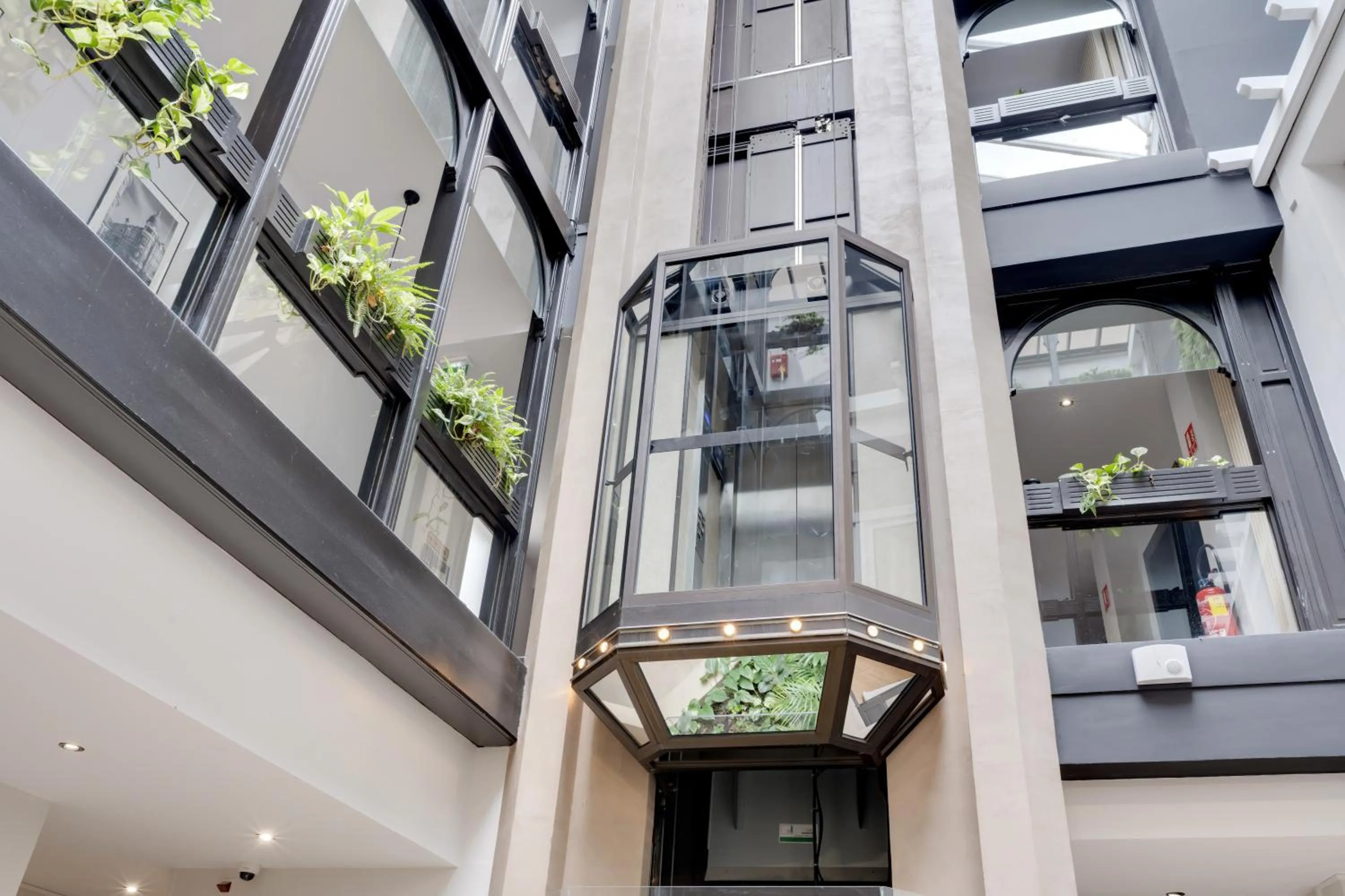 elevator in Best Western Plus Le Picardy