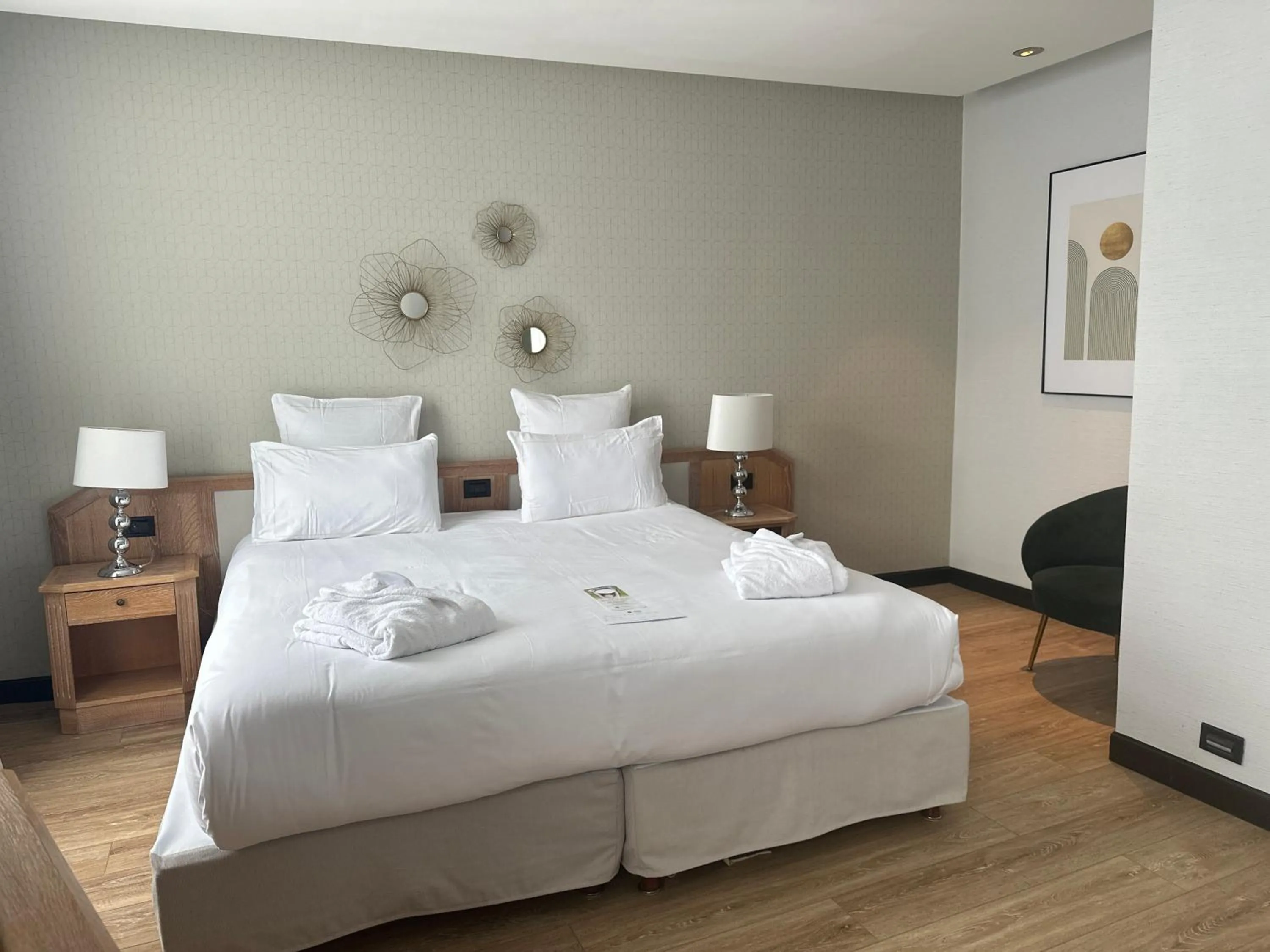 Bed in Best Western Plus Le Picardy