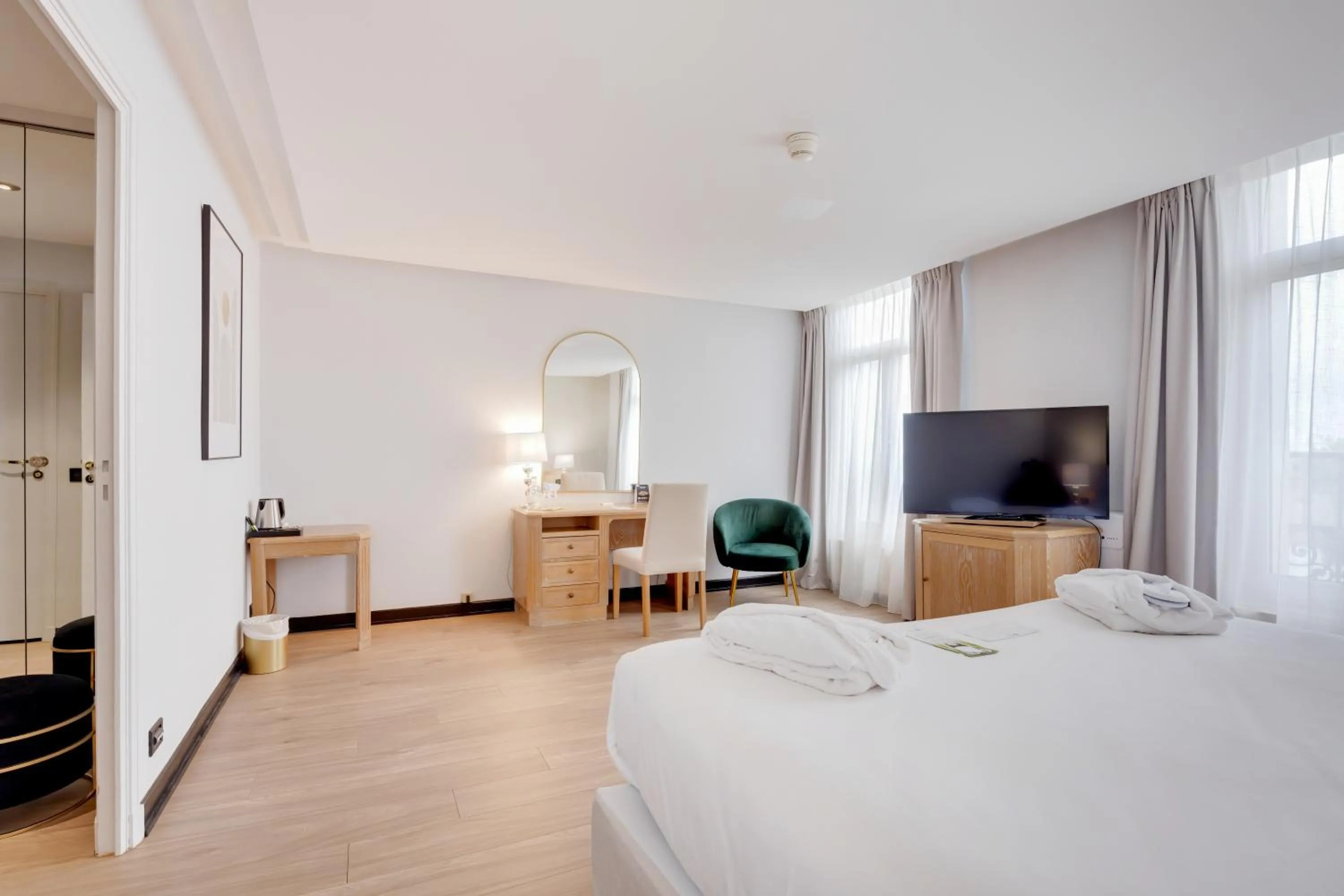 Bed in Best Western Plus Le Picardy