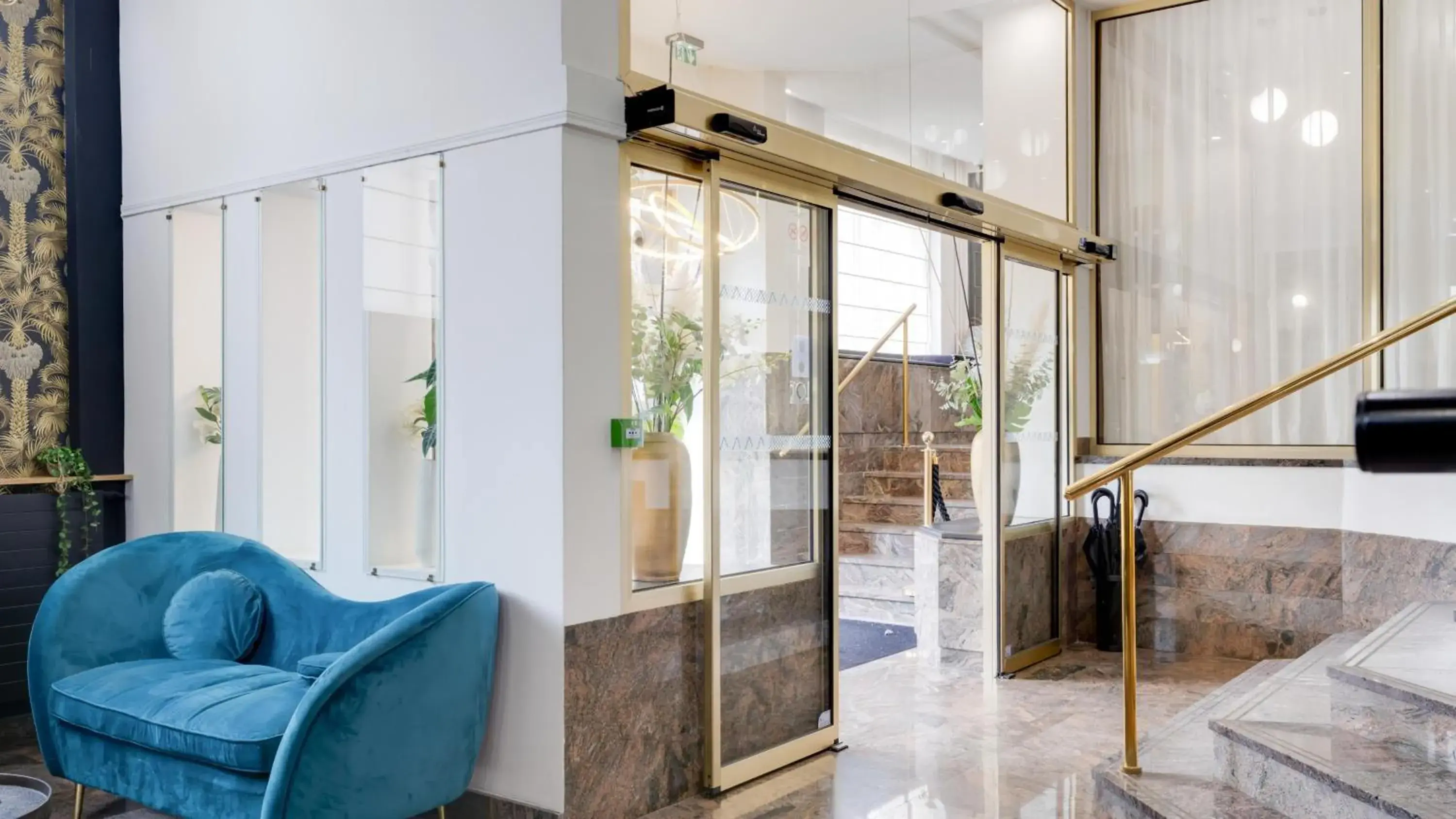 Lobby or reception in Best Western Plus Le Picardy Lobby or reception in Best Western Plus Le Picardy