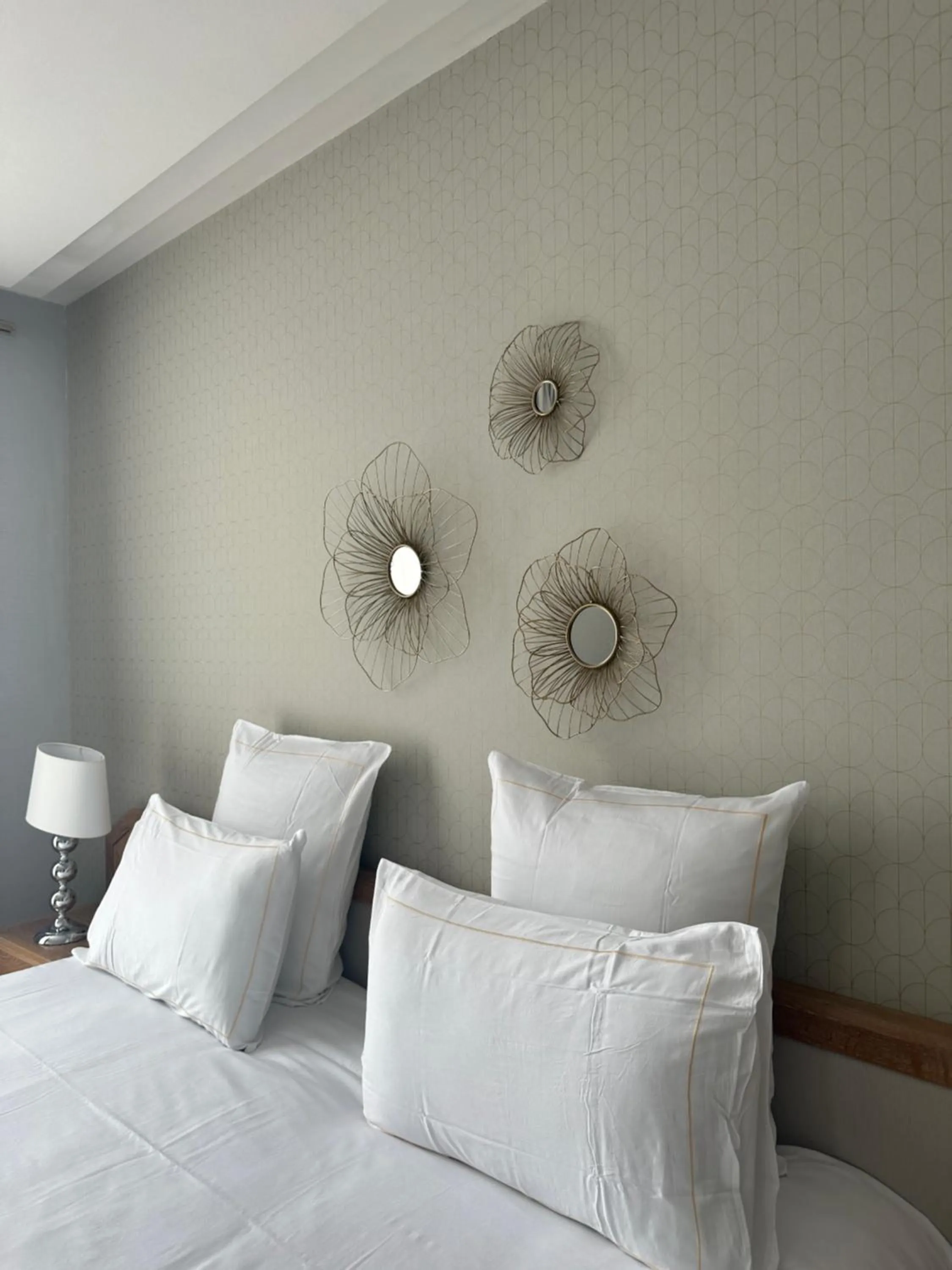 Bed in Best Western Plus Le Picardy