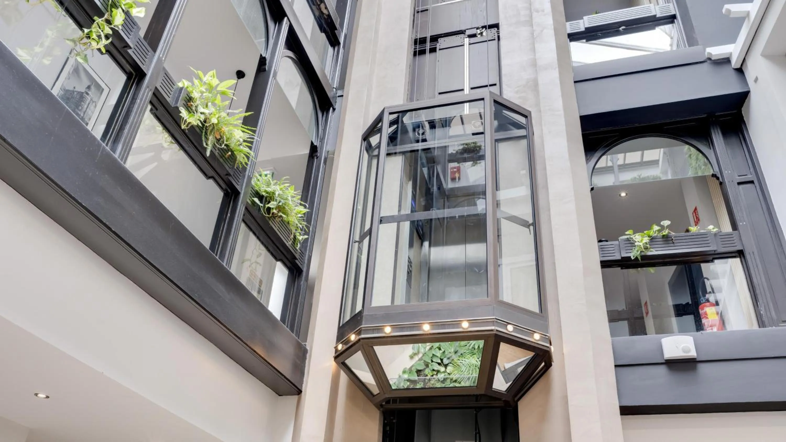 Lobby or reception in Best Western Plus Le Picardy