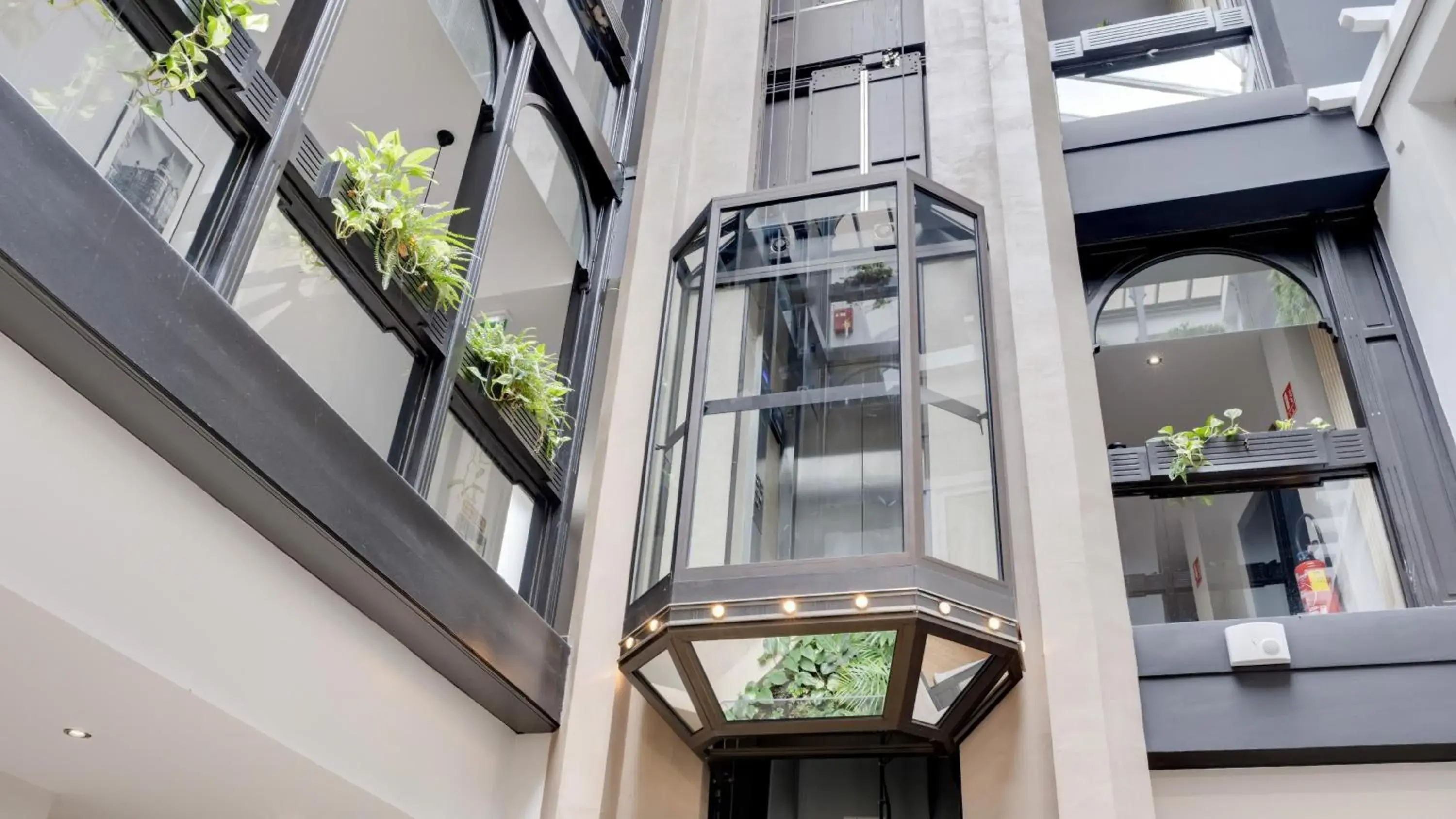 Lobby or reception in Best Western Plus Le Picardy Lobby or reception in Best Western Plus Le Picardy