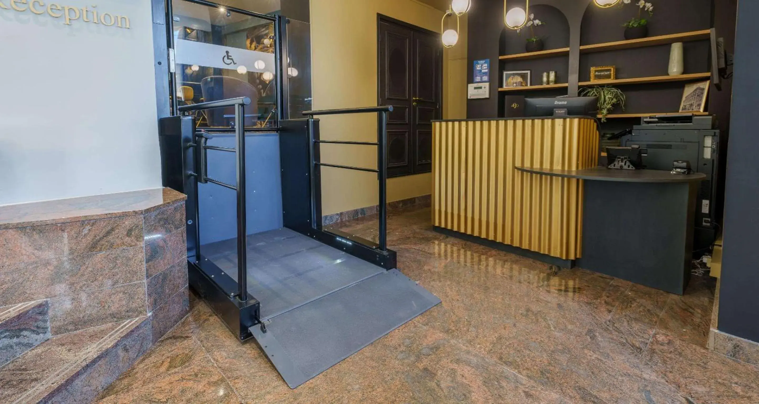 Lobby or reception in Best Western Plus Le Picardy Lobby or reception in Best Western Plus Le Picardy