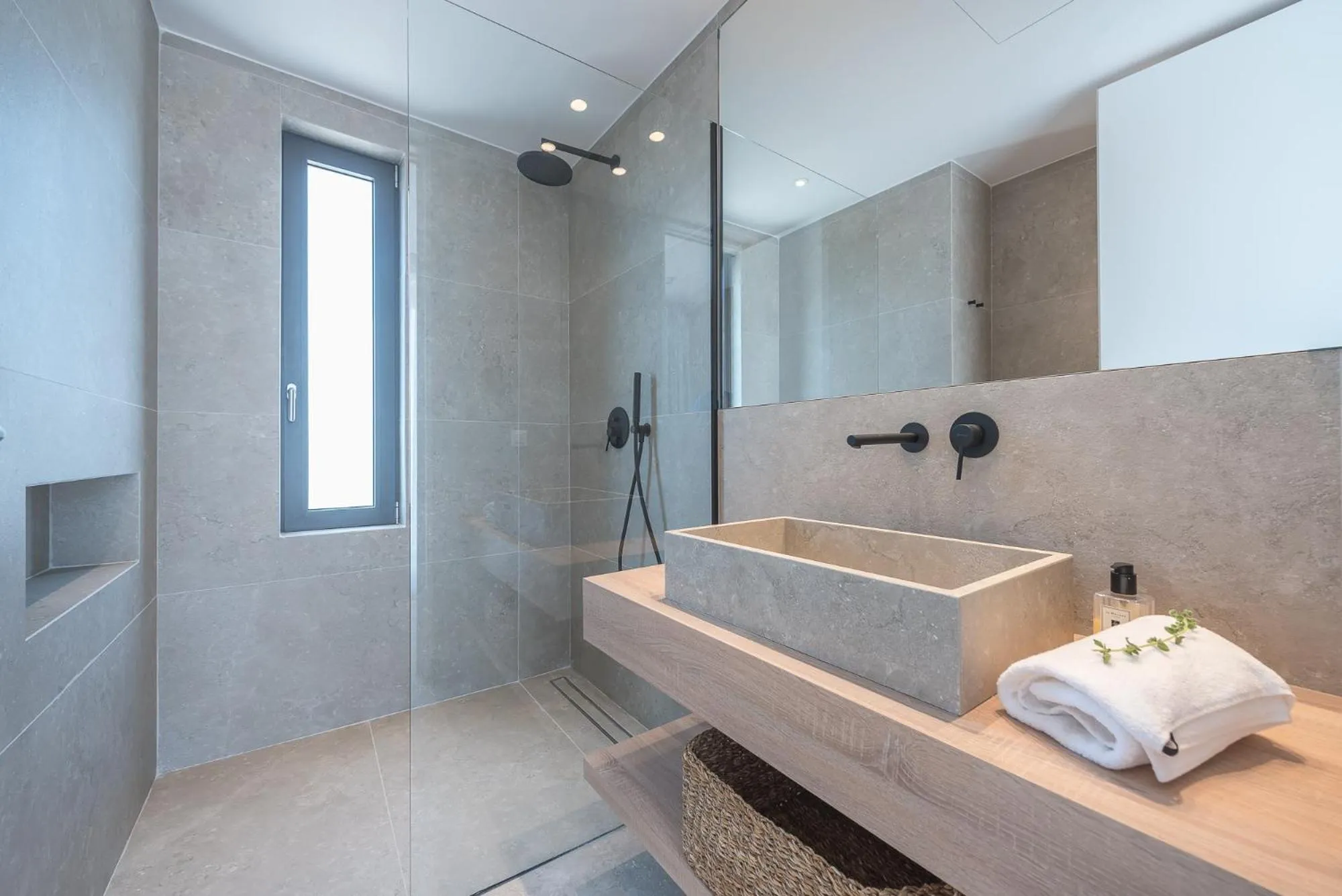 Shower in Ceramian Athens