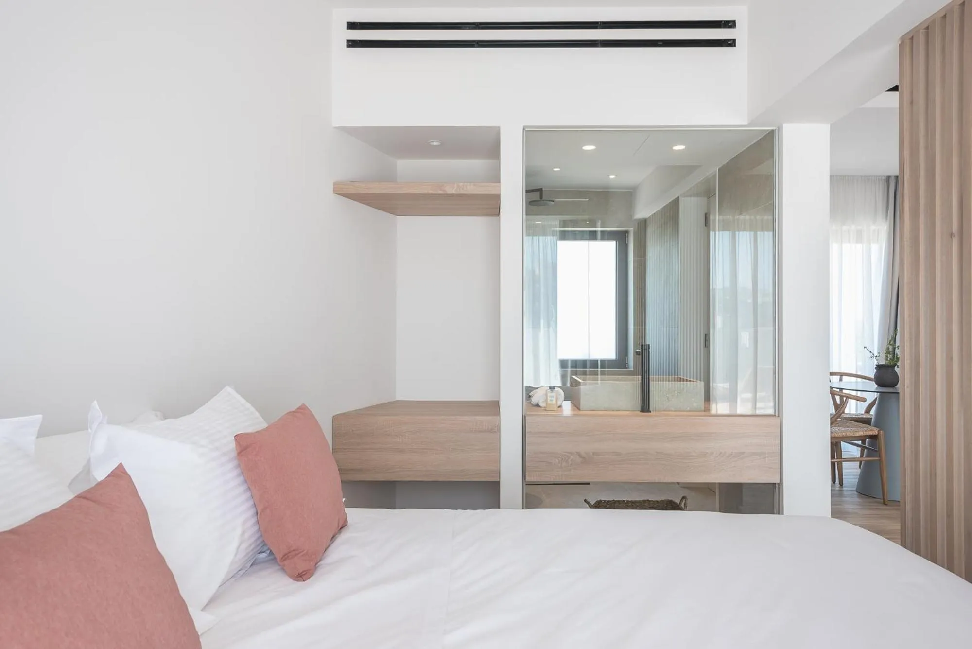 Photo of the whole room, Bed in Ceramian Athens