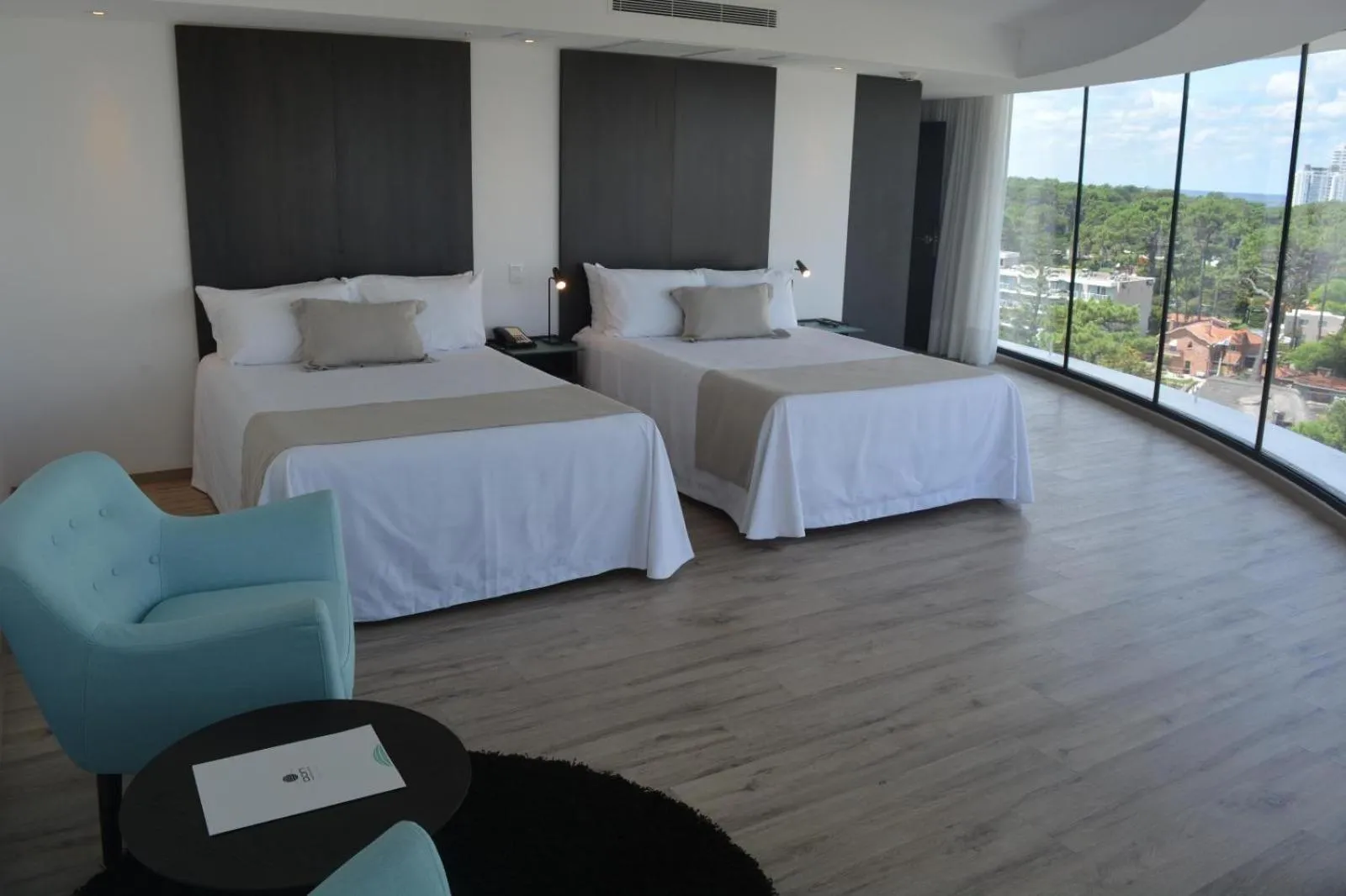Photo of the whole room, Bed in Don Hotel