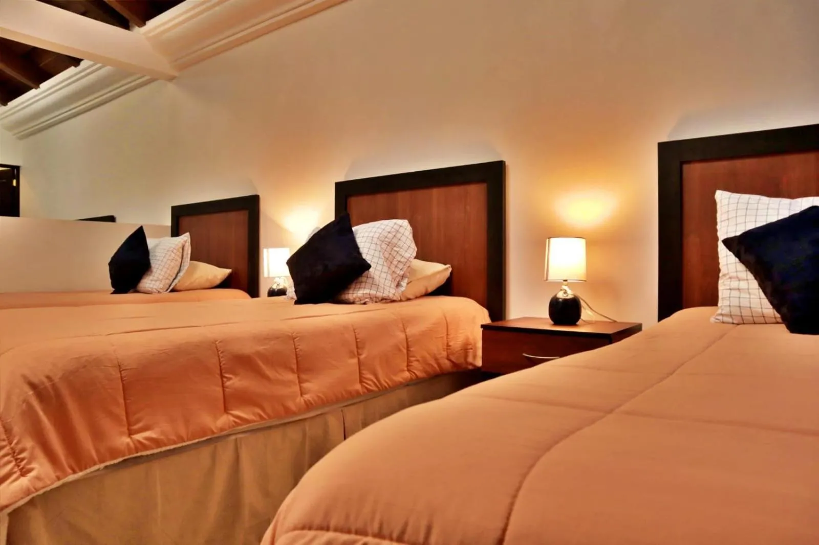 Family Room with Private Bathroom in Hotel Posada el Arcangel