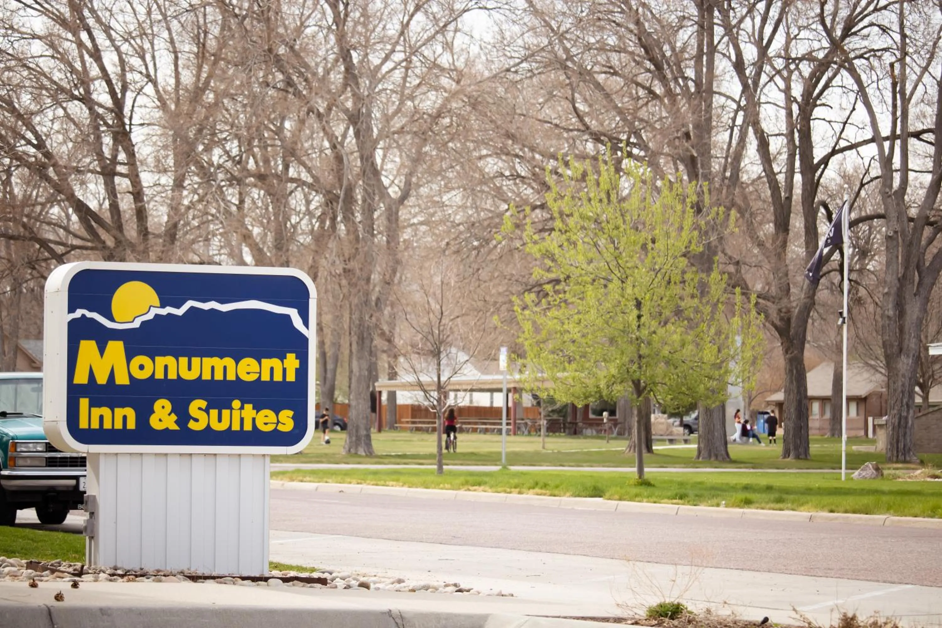 Neighbourhood in Monument Inn & Suites