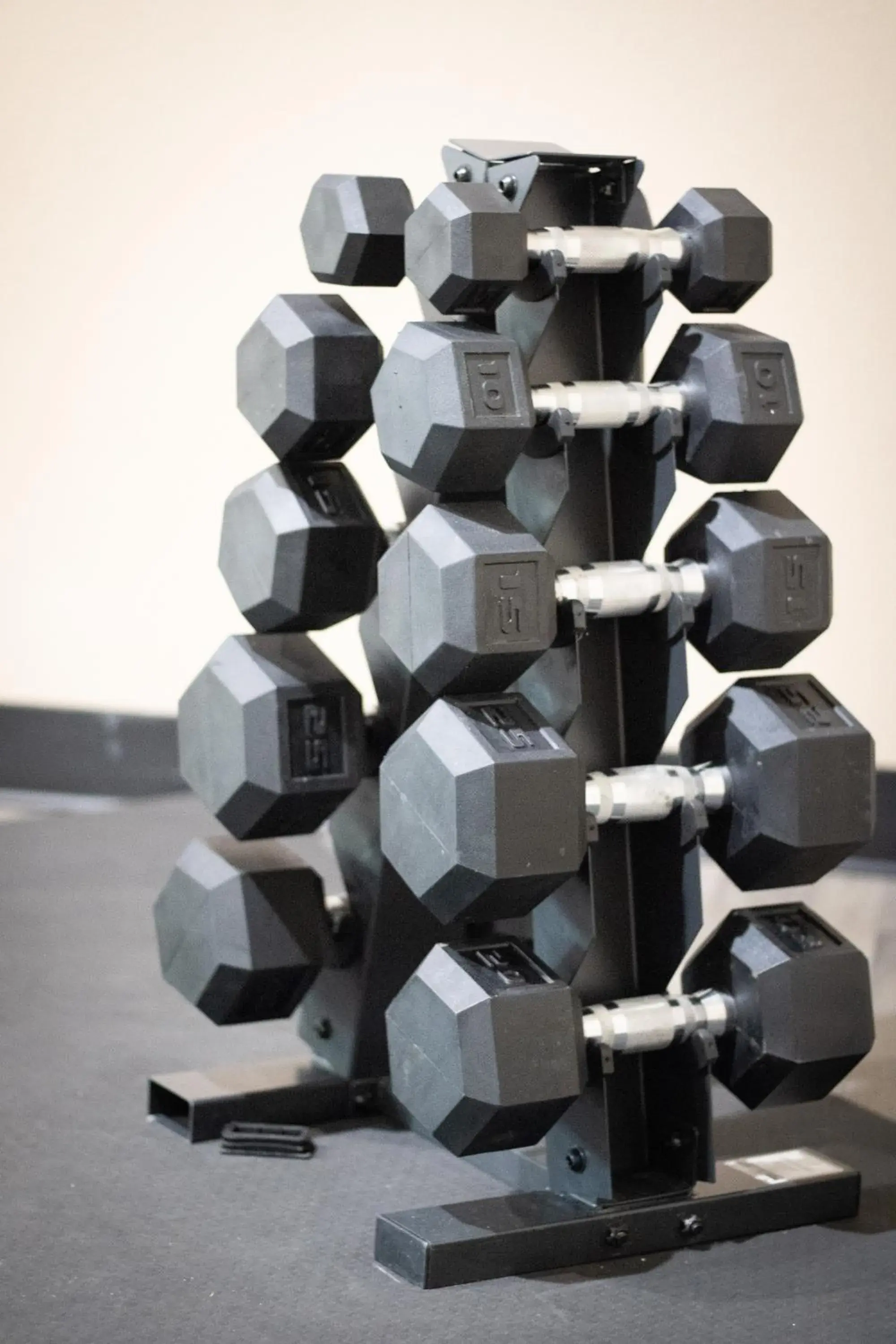 Fitness centre/facilities in Monument Inn & Suites Fitness centre/facilities in Monument Inn & Suites