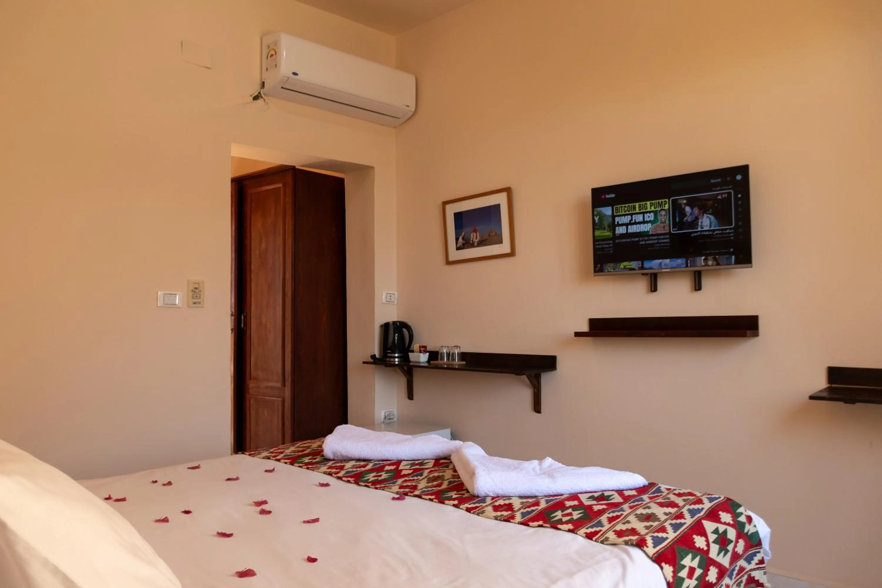 TV and multimedia, Bed in The Bedouin Moon