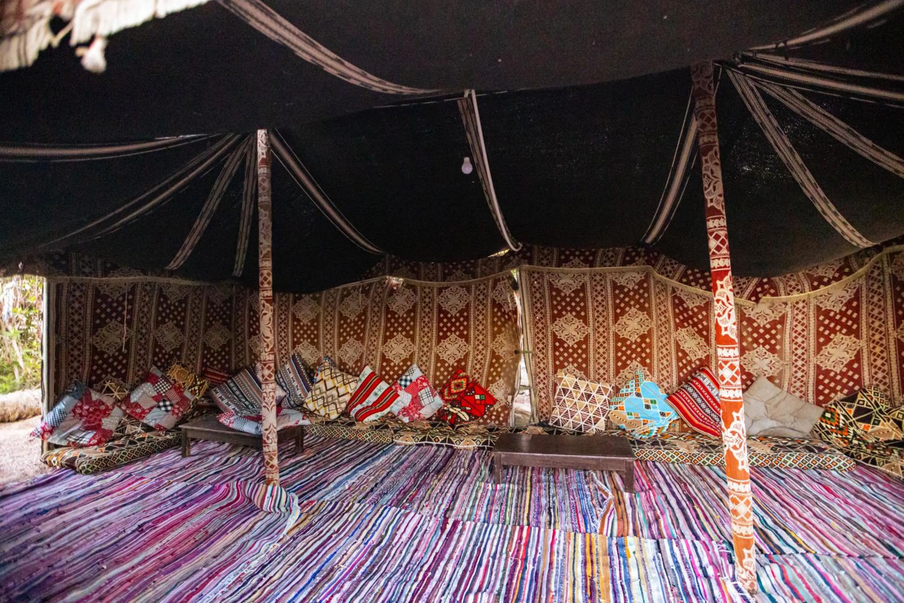 Restaurant/places to eat in The Bedouin Moon