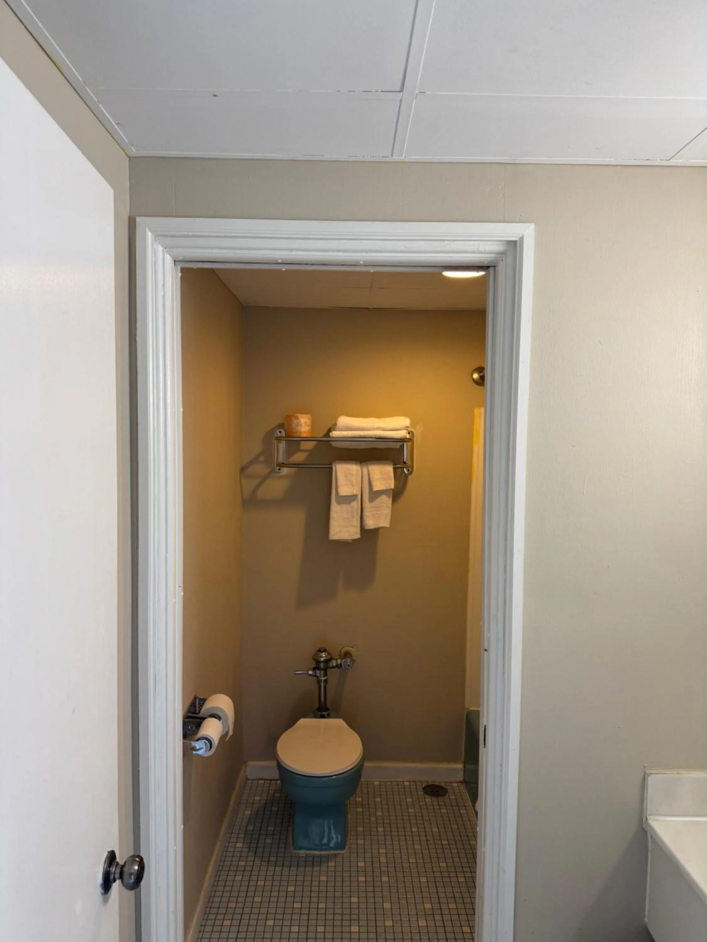 Toilet in Town & Country Motel