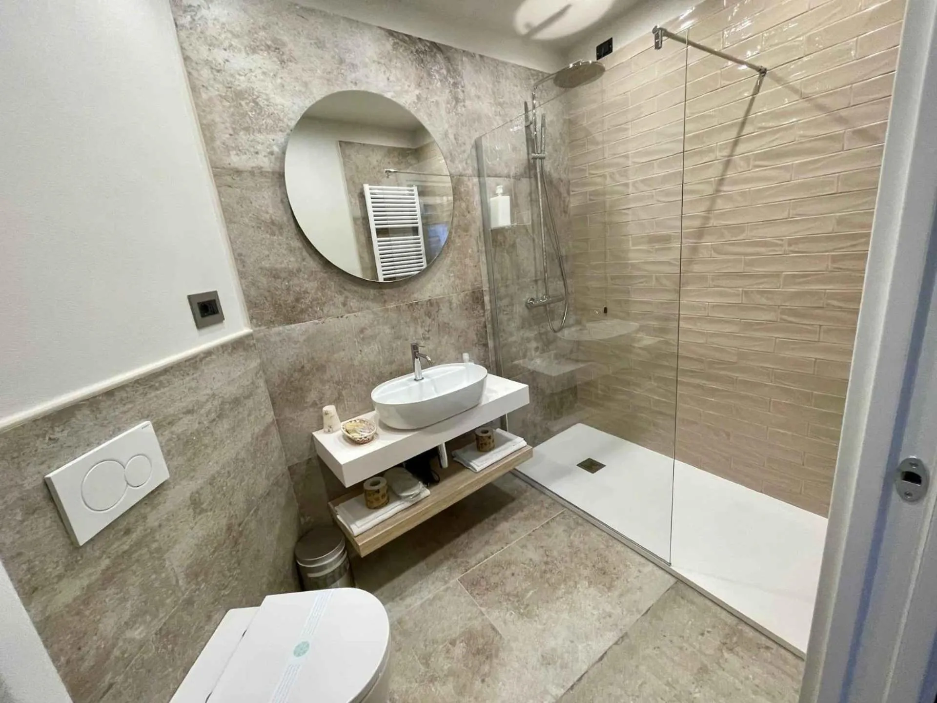 Shower in Villa Margherita