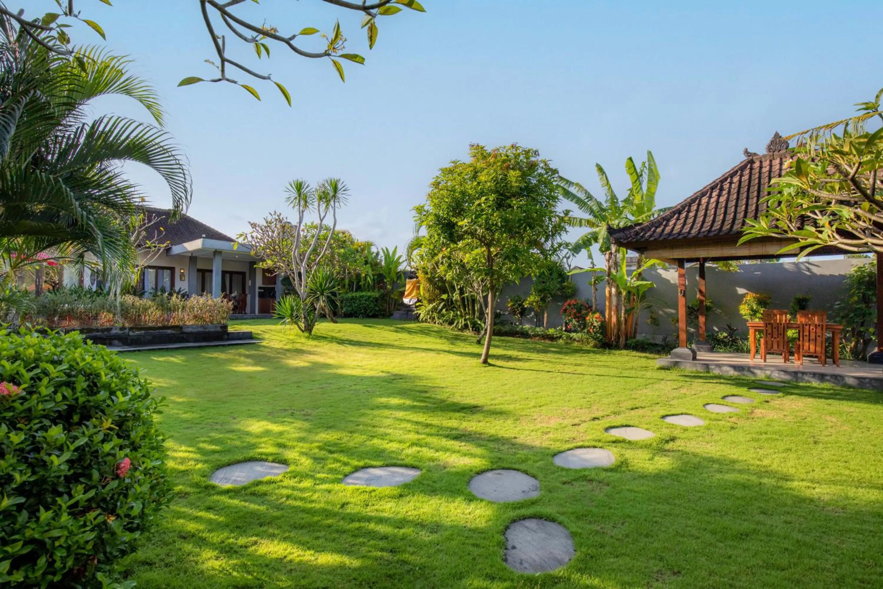 Garden view in Carik Bali Guest House Canggu