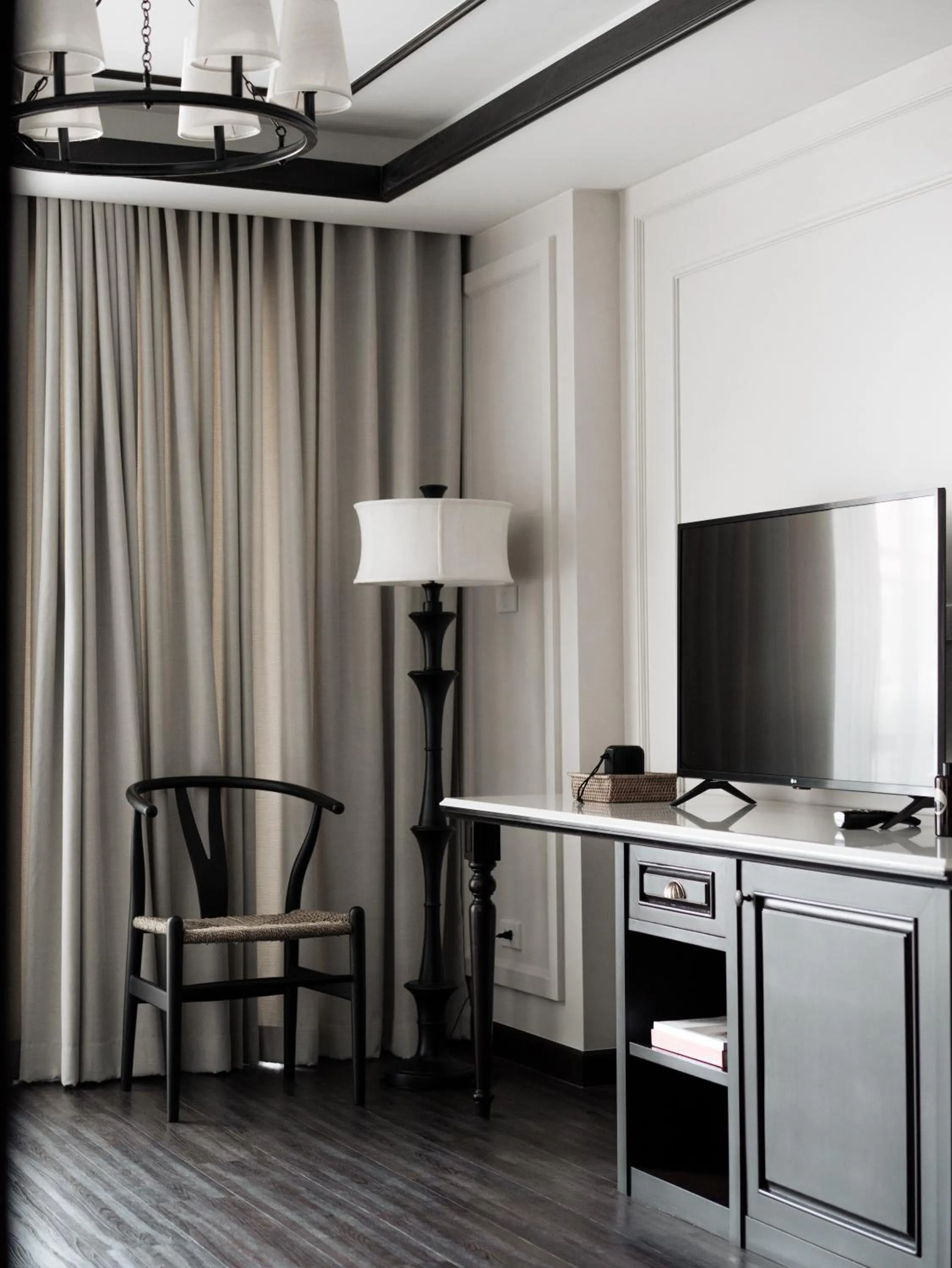 Guests in Burirattana Hotel-An Adults Only Hotel