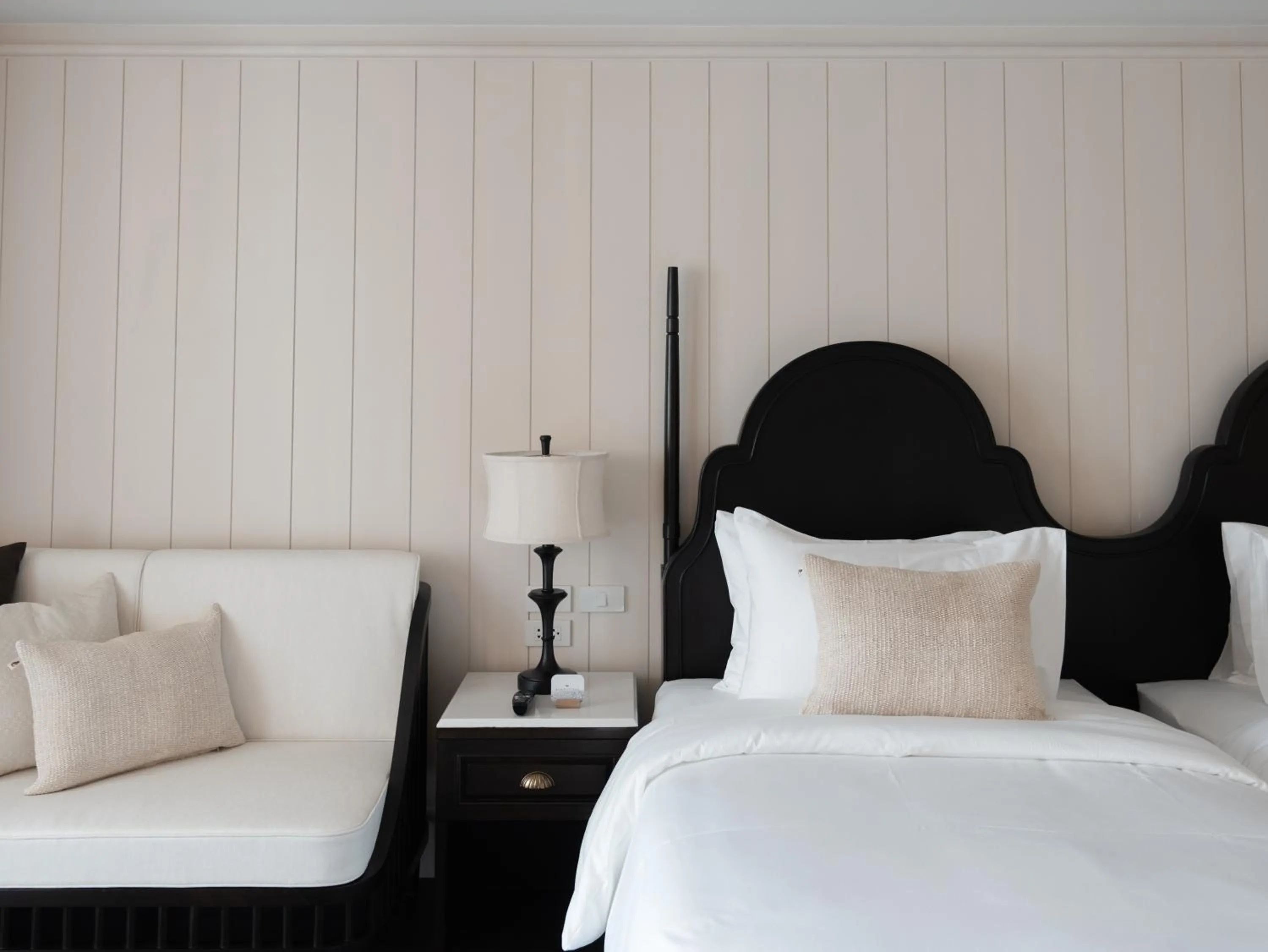 Bed in Burirattana Hotel-An Adults Only Hotel