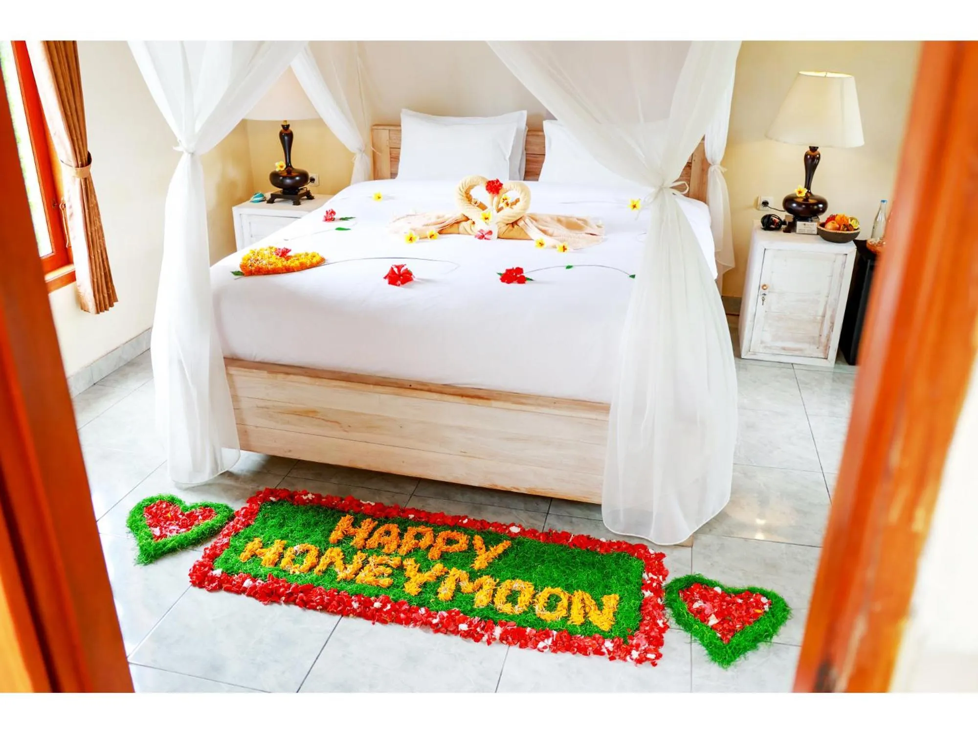 Photo of the whole room, Bed in Gongwi Cottages Sidemen