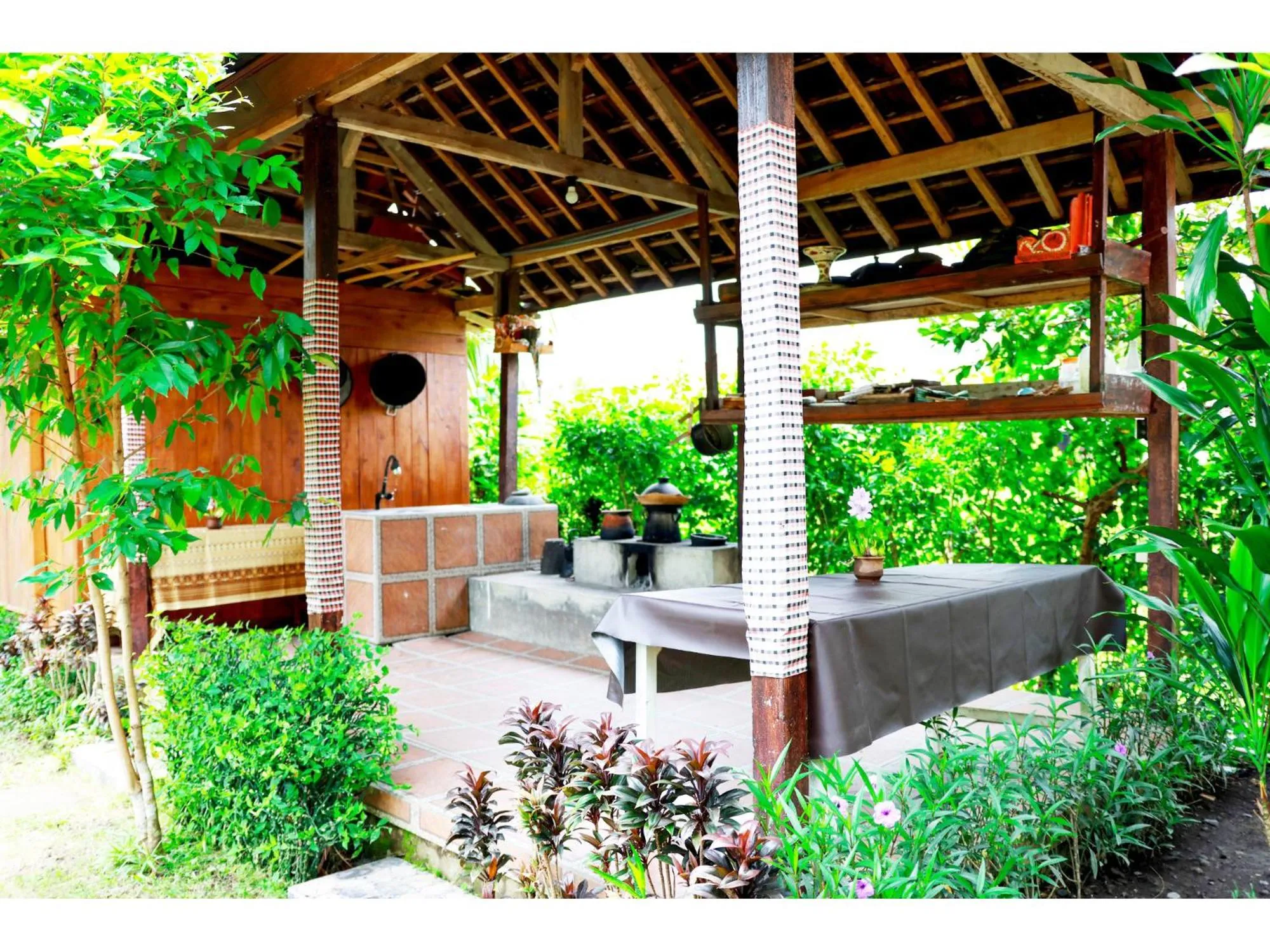 Activities in Gongwi Cottages Sidemen