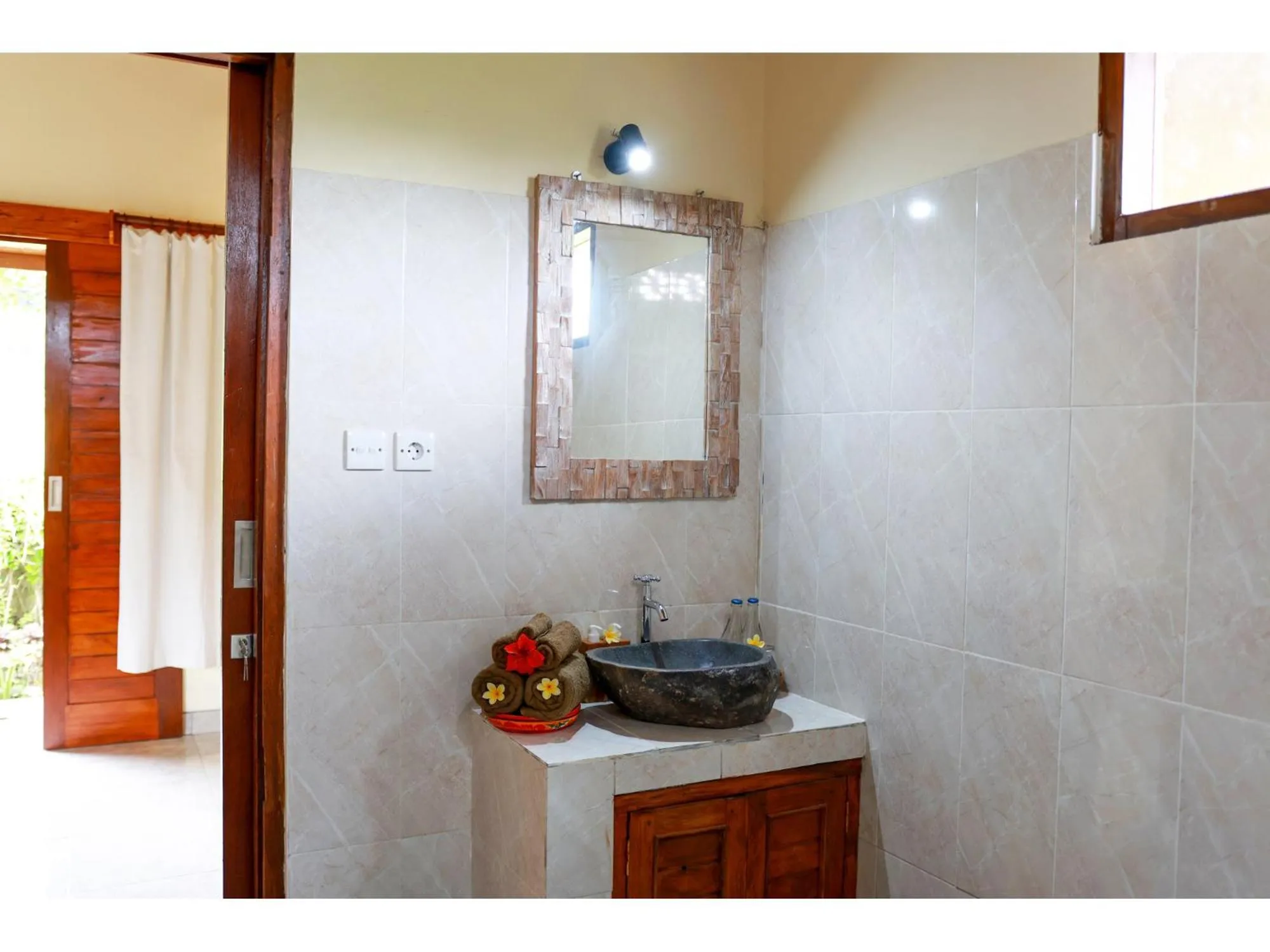 Bathroom in Gongwi Cottages Sidemen