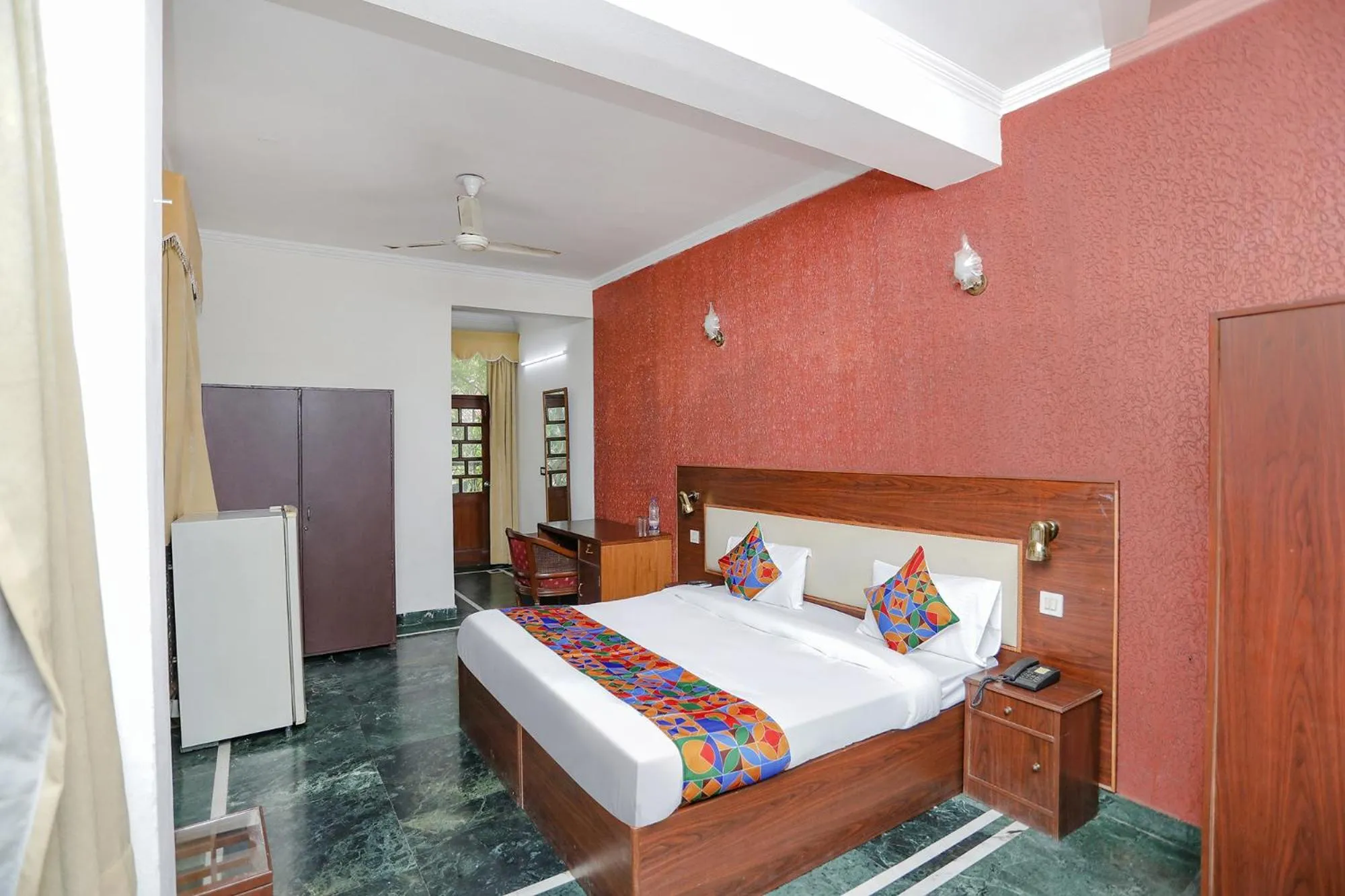 Bed in FabExpress Primero I