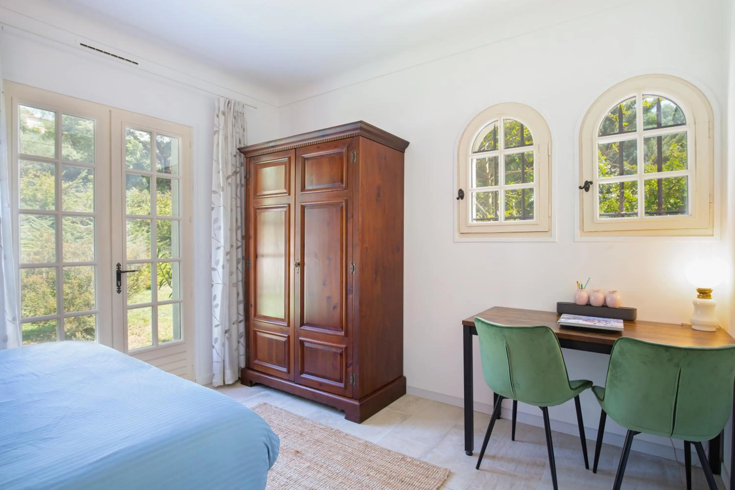 Bed in La Connexion, Gay Men Only