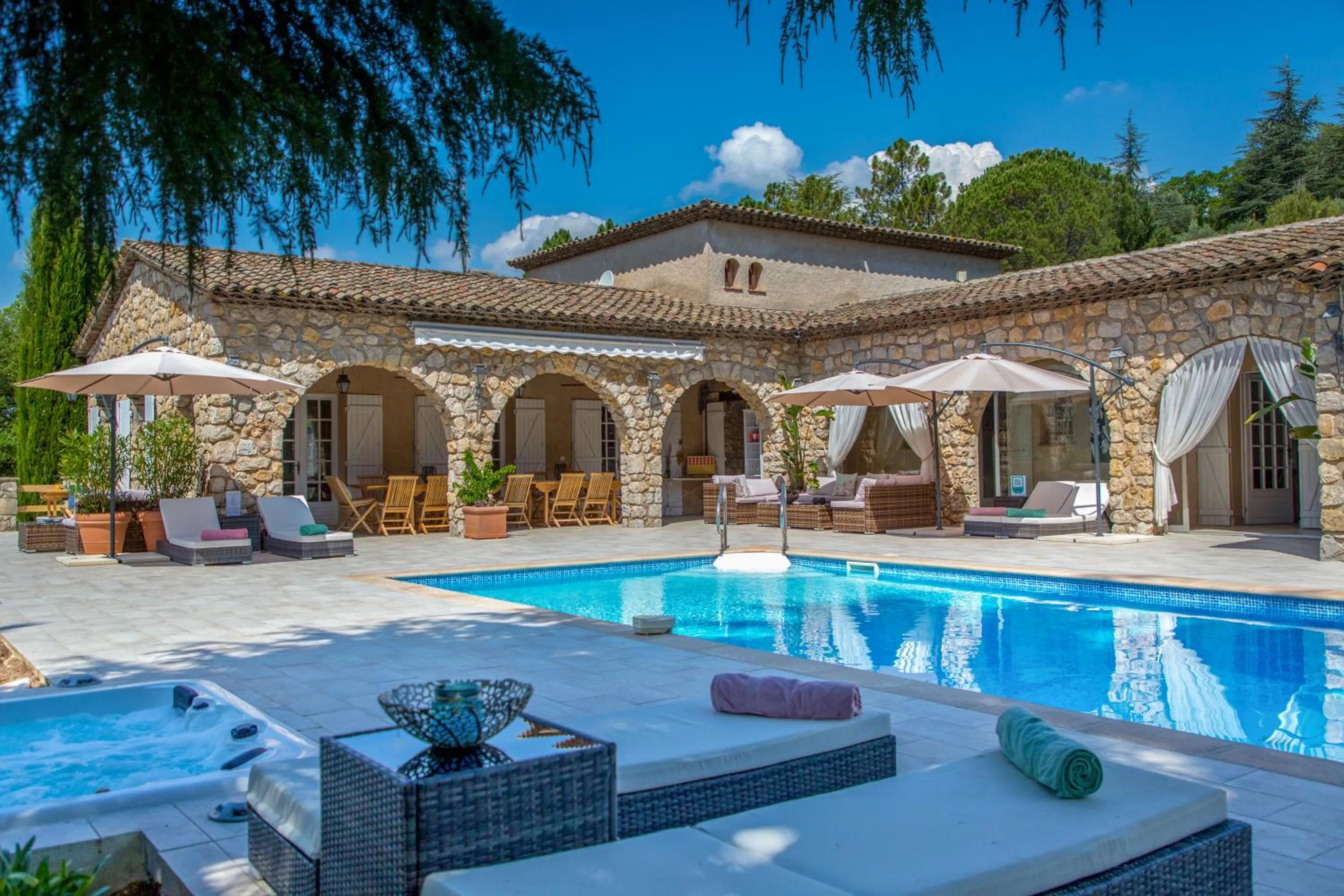 La Connexion, Gay Men Only