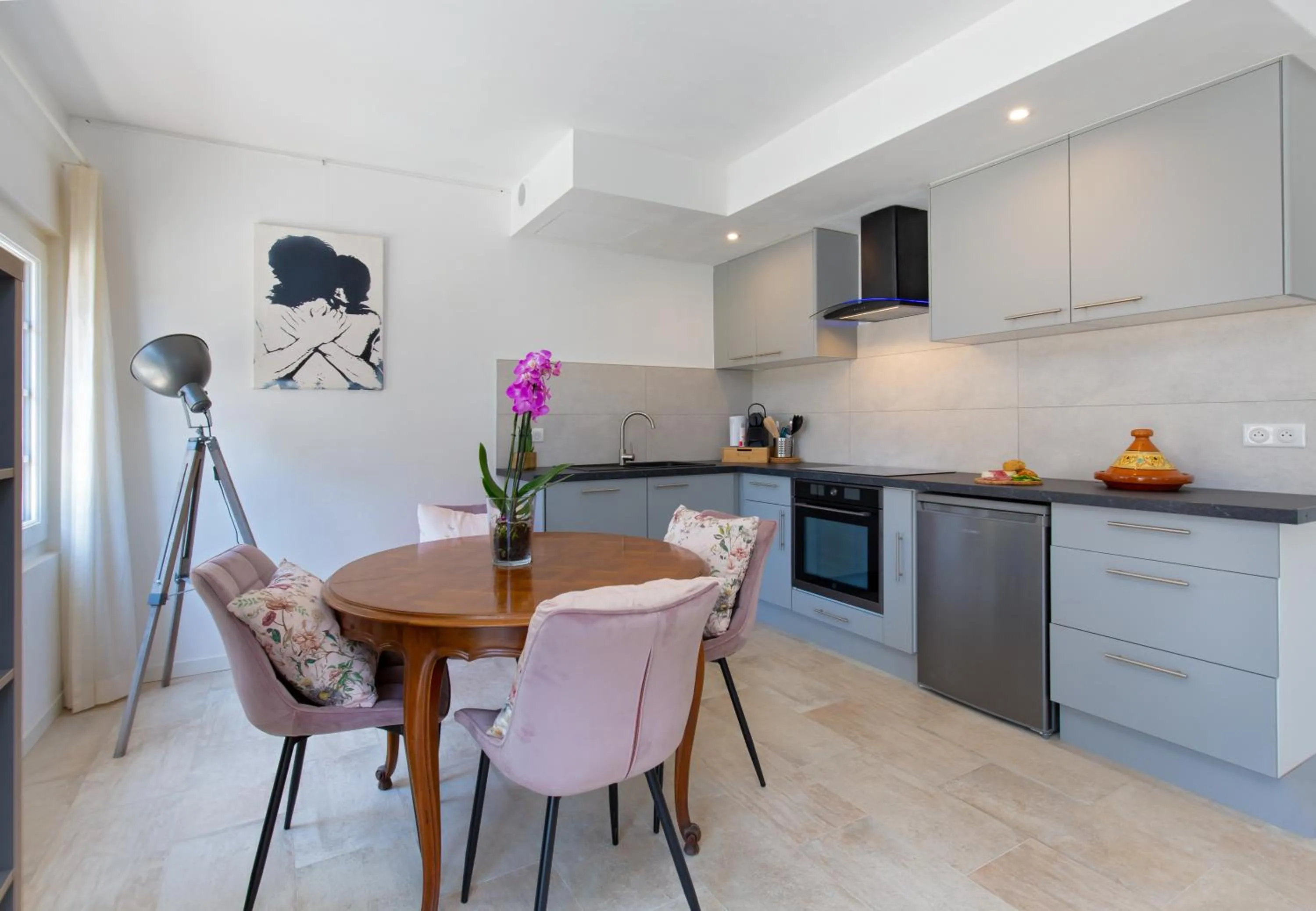 kitchen in La Connexion, Gay Men Only