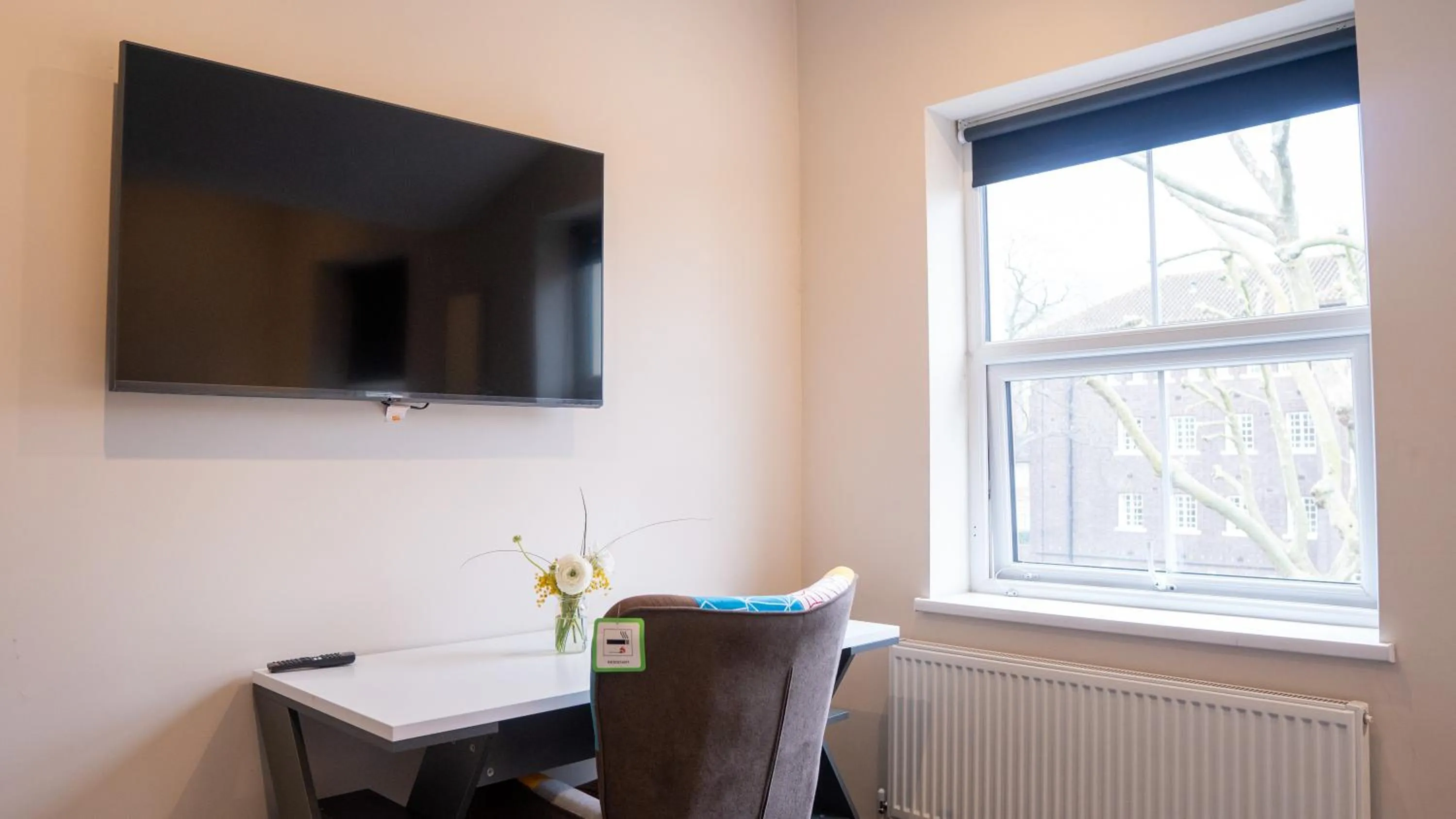 Double Room in George Canning Denmark Hill, London