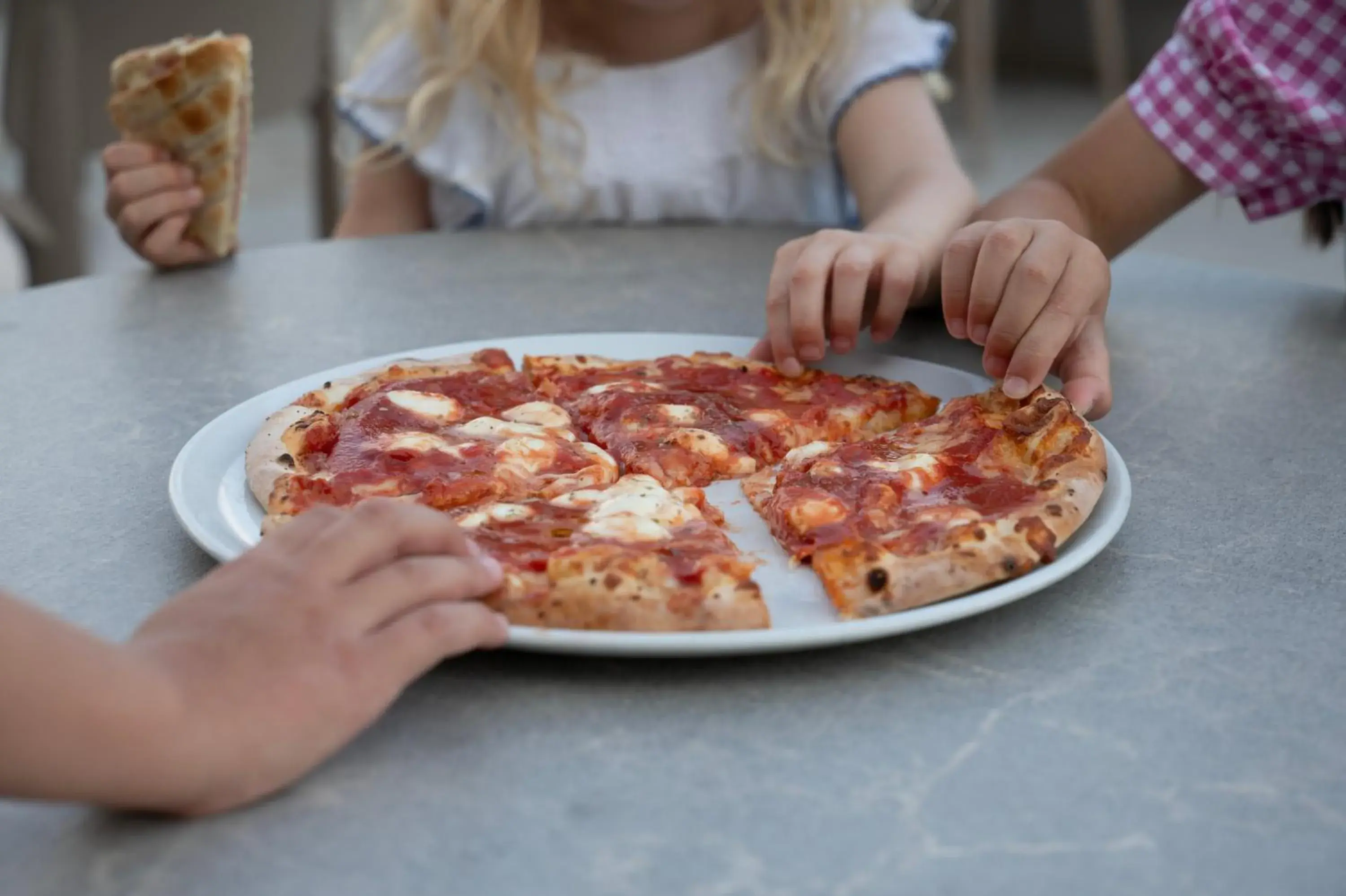 Restaurant/places to eat in Hotel Carlton Restaurant/places to eat in Hotel Carlton