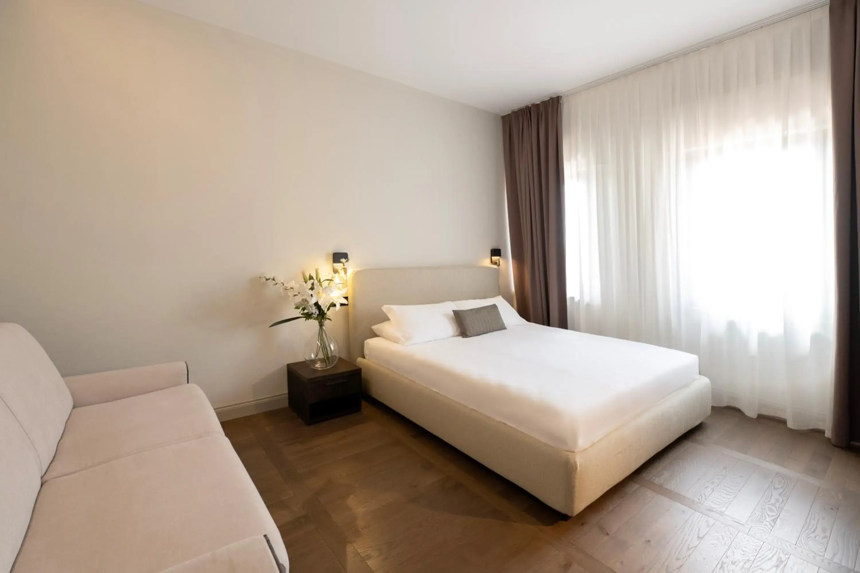 Bed in Hotel Carlton Bed in Hotel Carlton